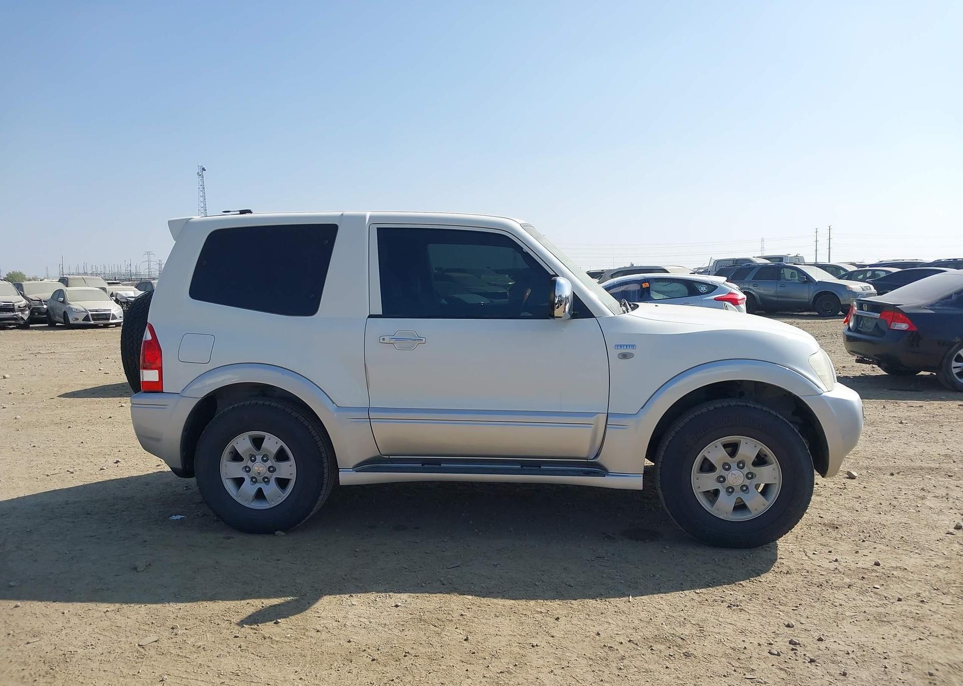 2003 MITSUBISHI pajero