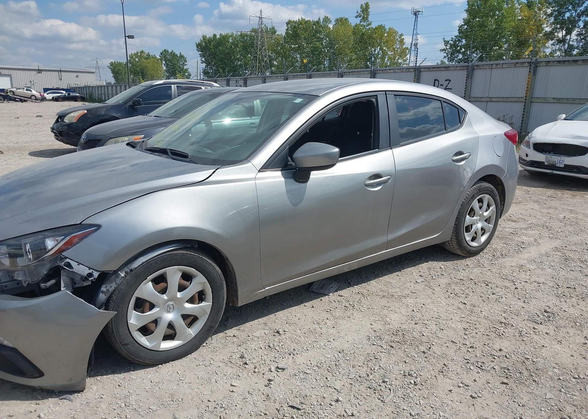 2015 MAZDA MAZDA3