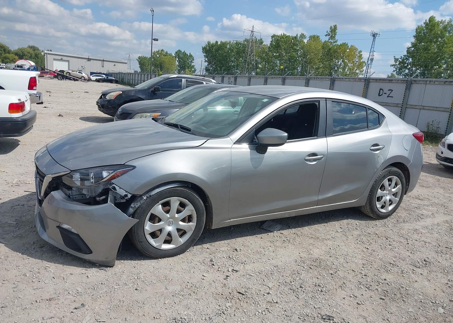 2015 MAZDA MAZDA3