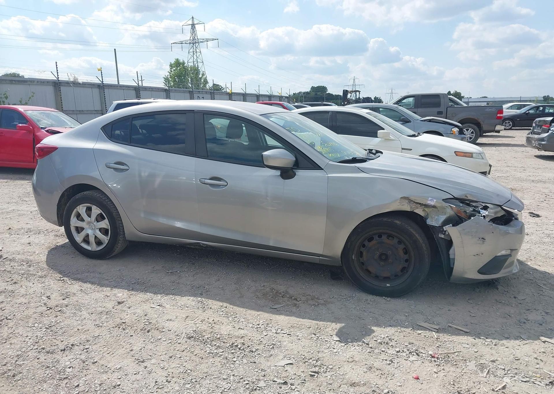 2015 MAZDA MAZDA3