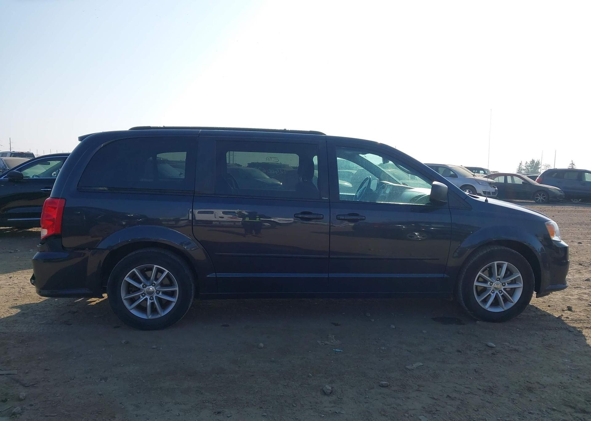 2013 DODGE GRAND CARAVAN SE