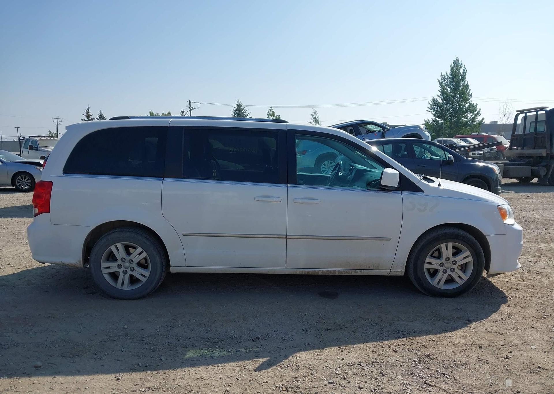 2016 DODGE GRAND CARAVAN CREW