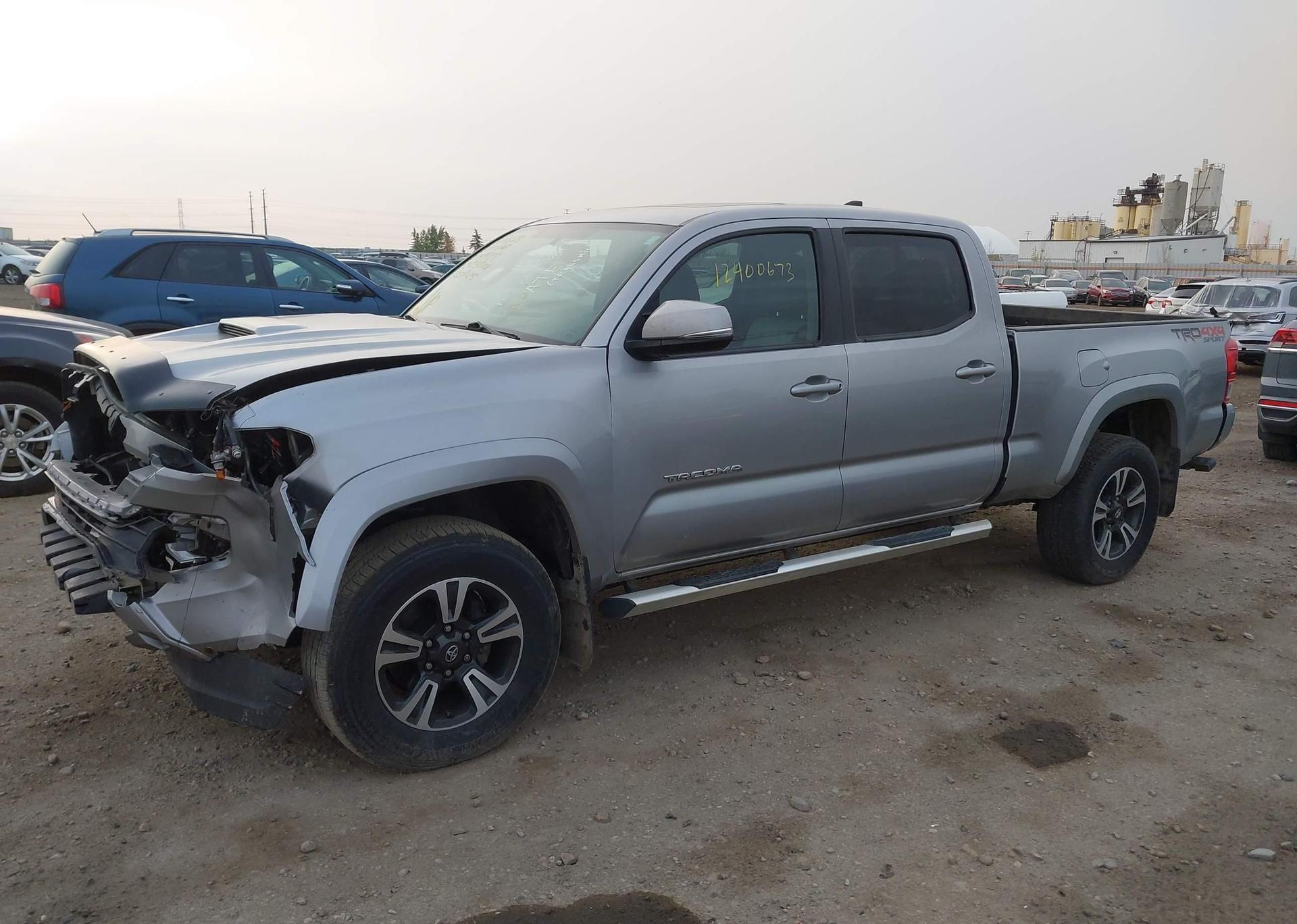 2016 TOYOTA TACOMA SR5