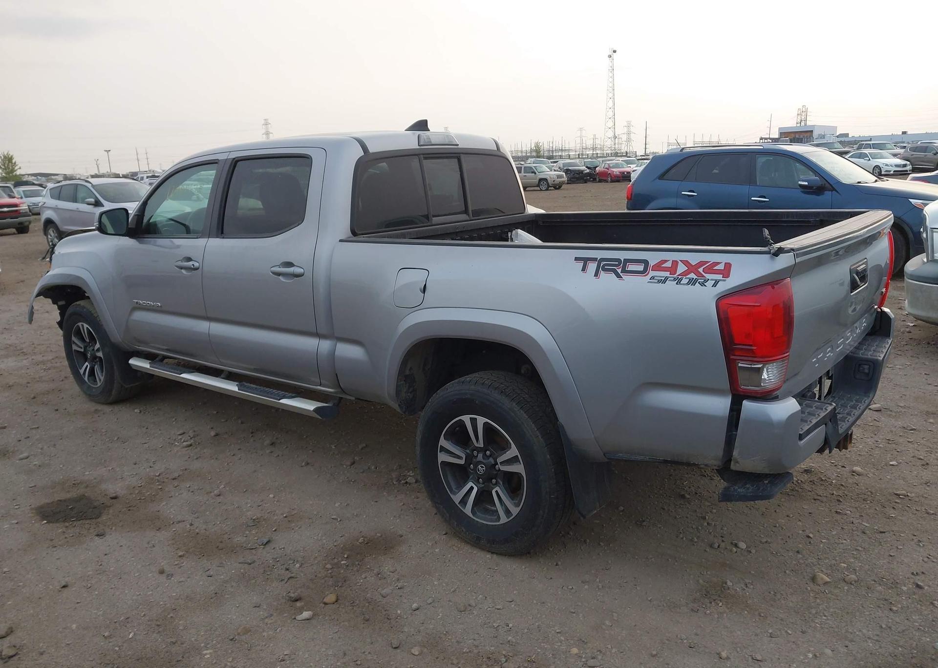 2016 TOYOTA TACOMA SR5