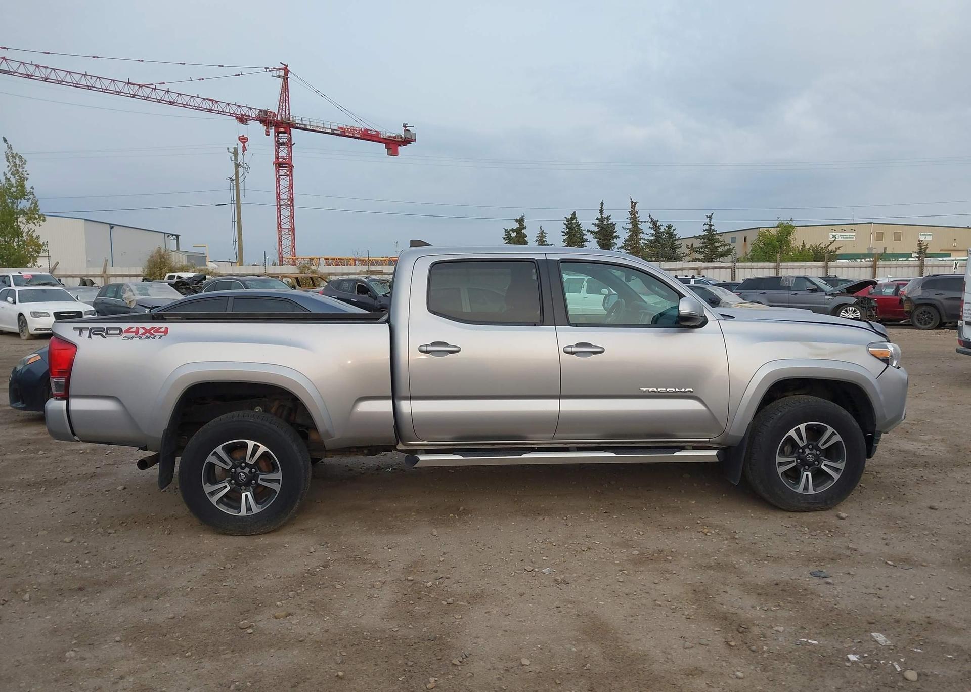 2016 TOYOTA TACOMA SR5