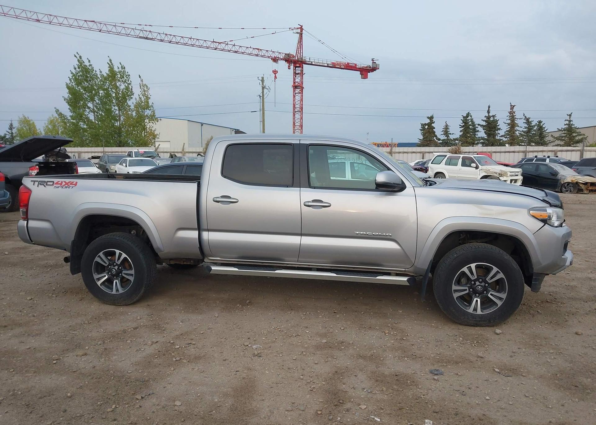 2016 TOYOTA TACOMA SR5
