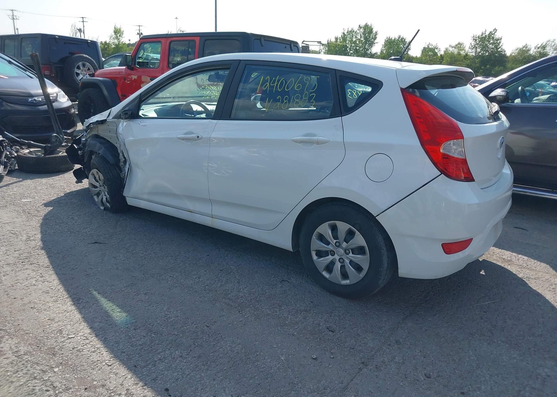 2016 HYUNDAI ACCENT SE