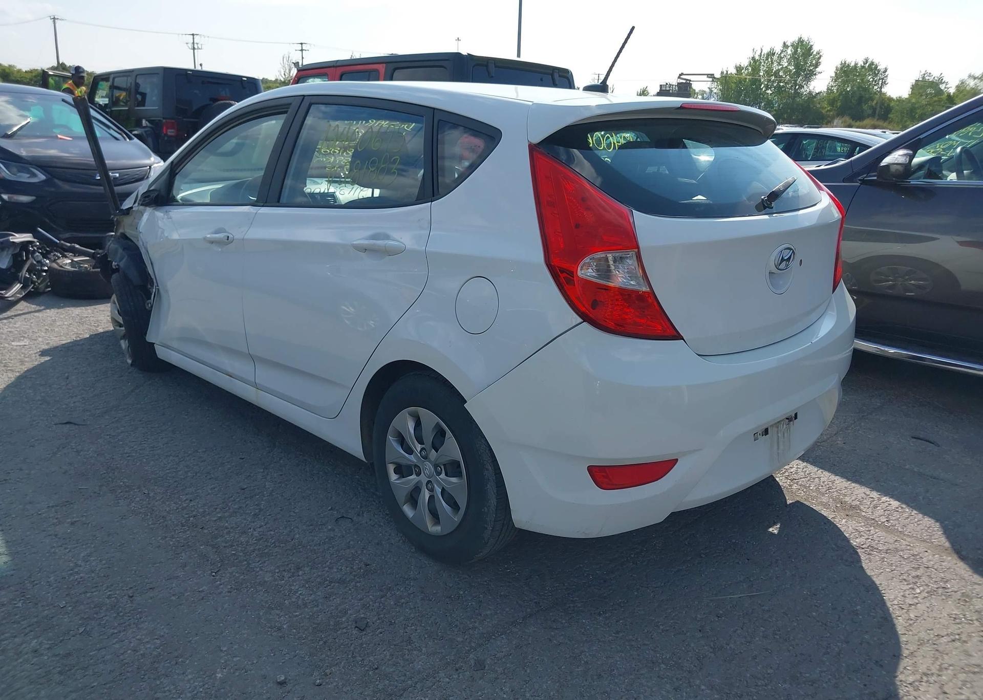 2016 HYUNDAI ACCENT SE