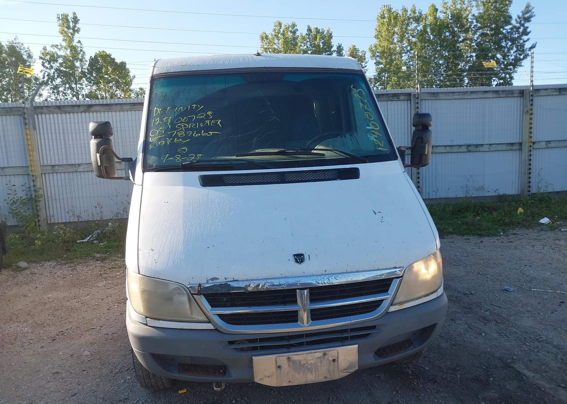 2005 DODGE SPRINTER VAN 2500