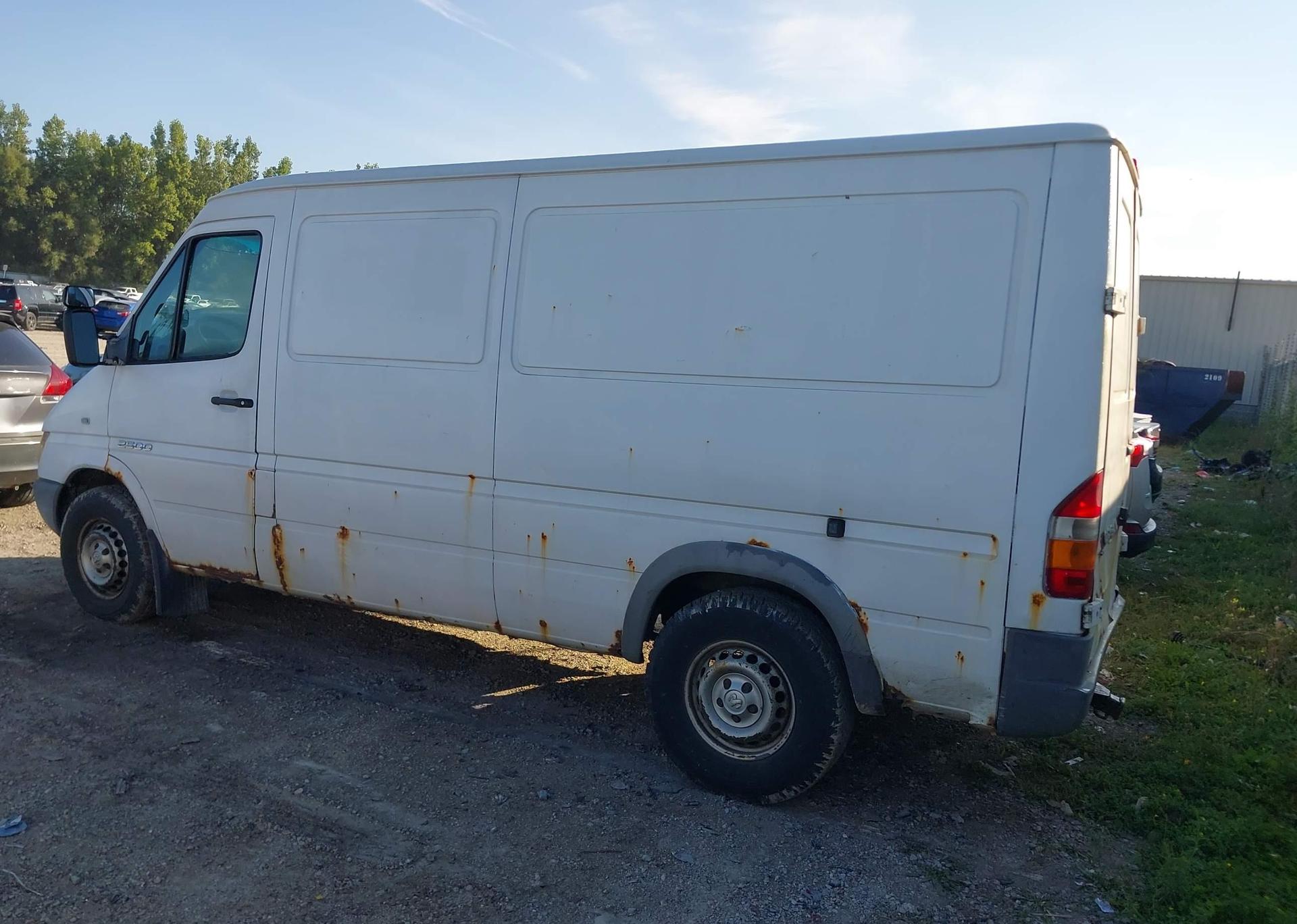 2005 DODGE SPRINTER VAN 2500