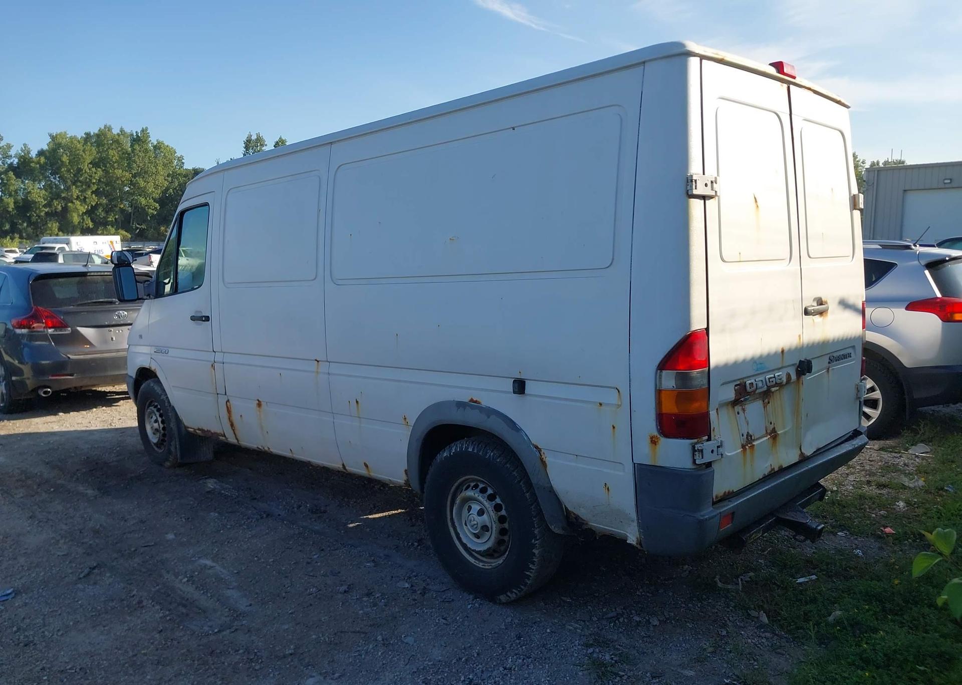 2005 DODGE SPRINTER VAN 2500