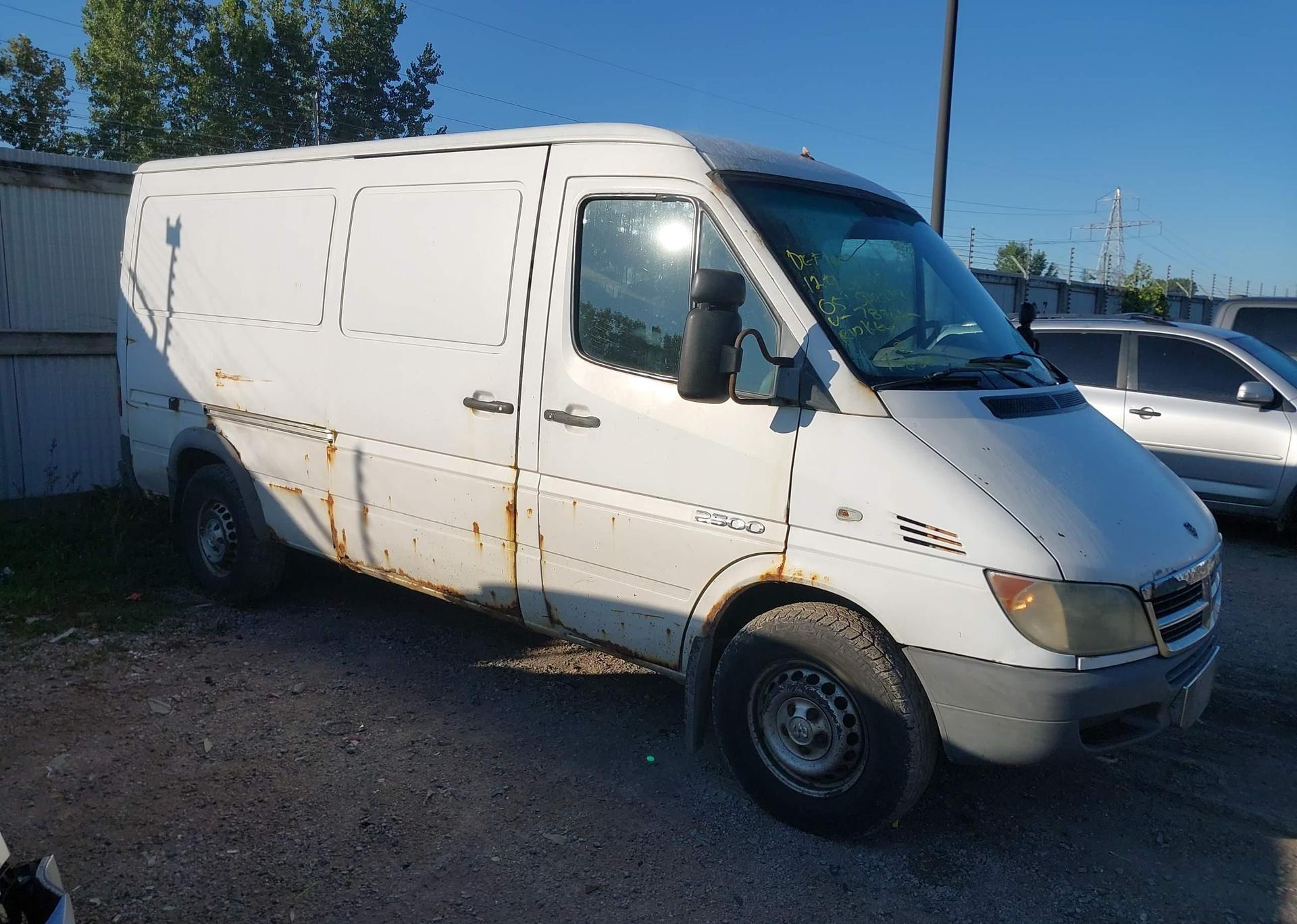 2005 DODGE SPRINTER VAN 2500