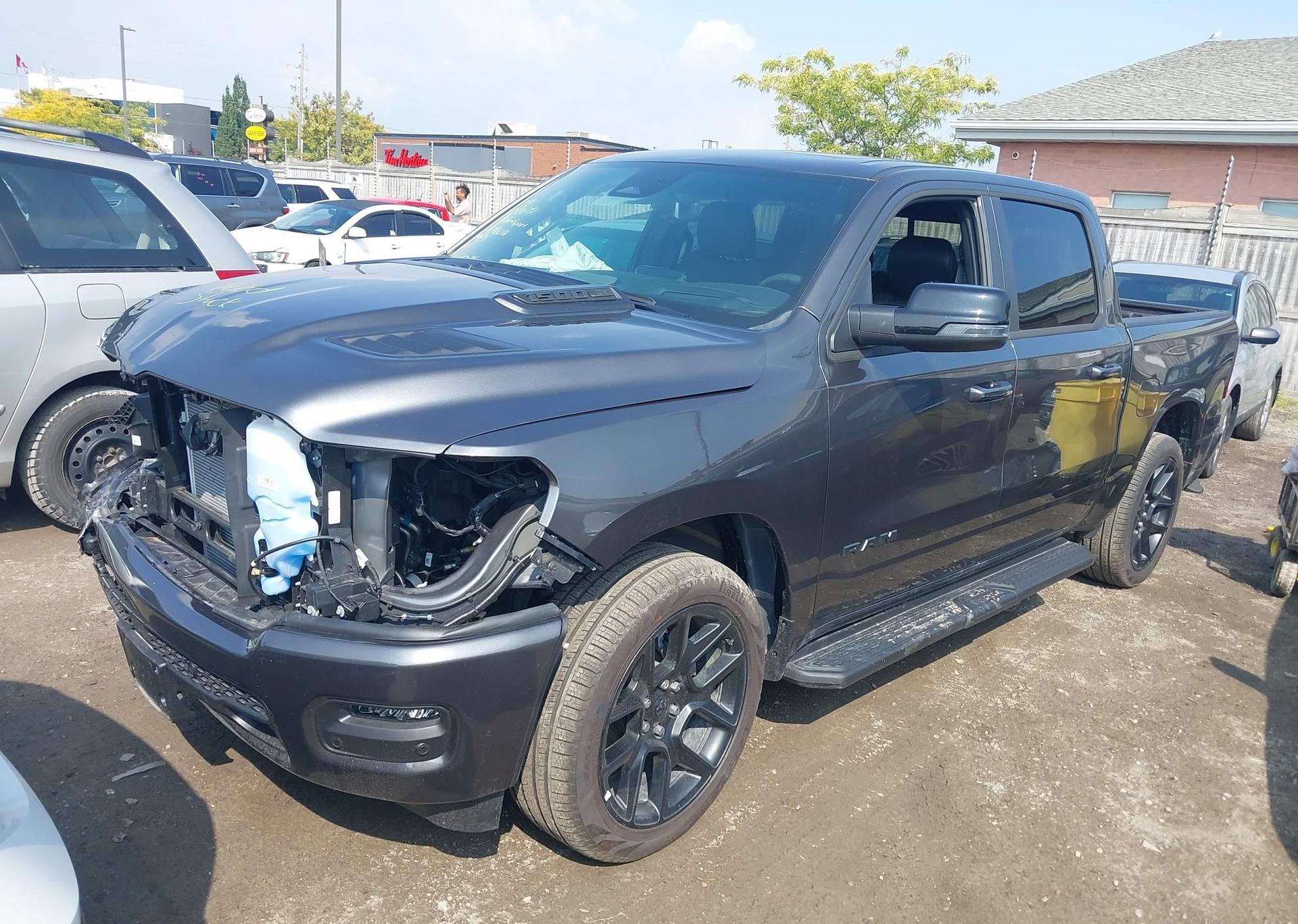 2025 RAM 1500 SPORT