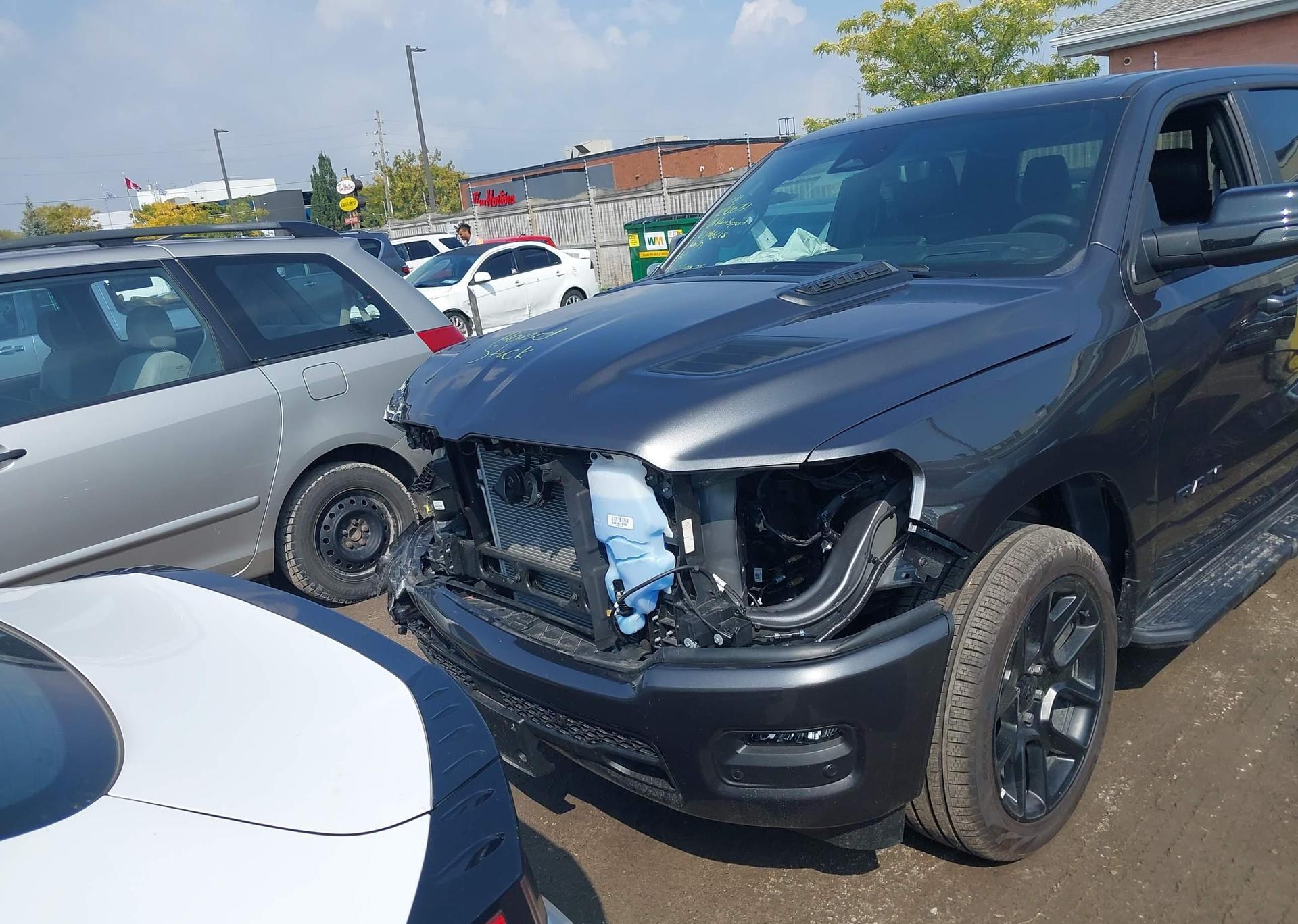 2025 RAM 1500 SPORT