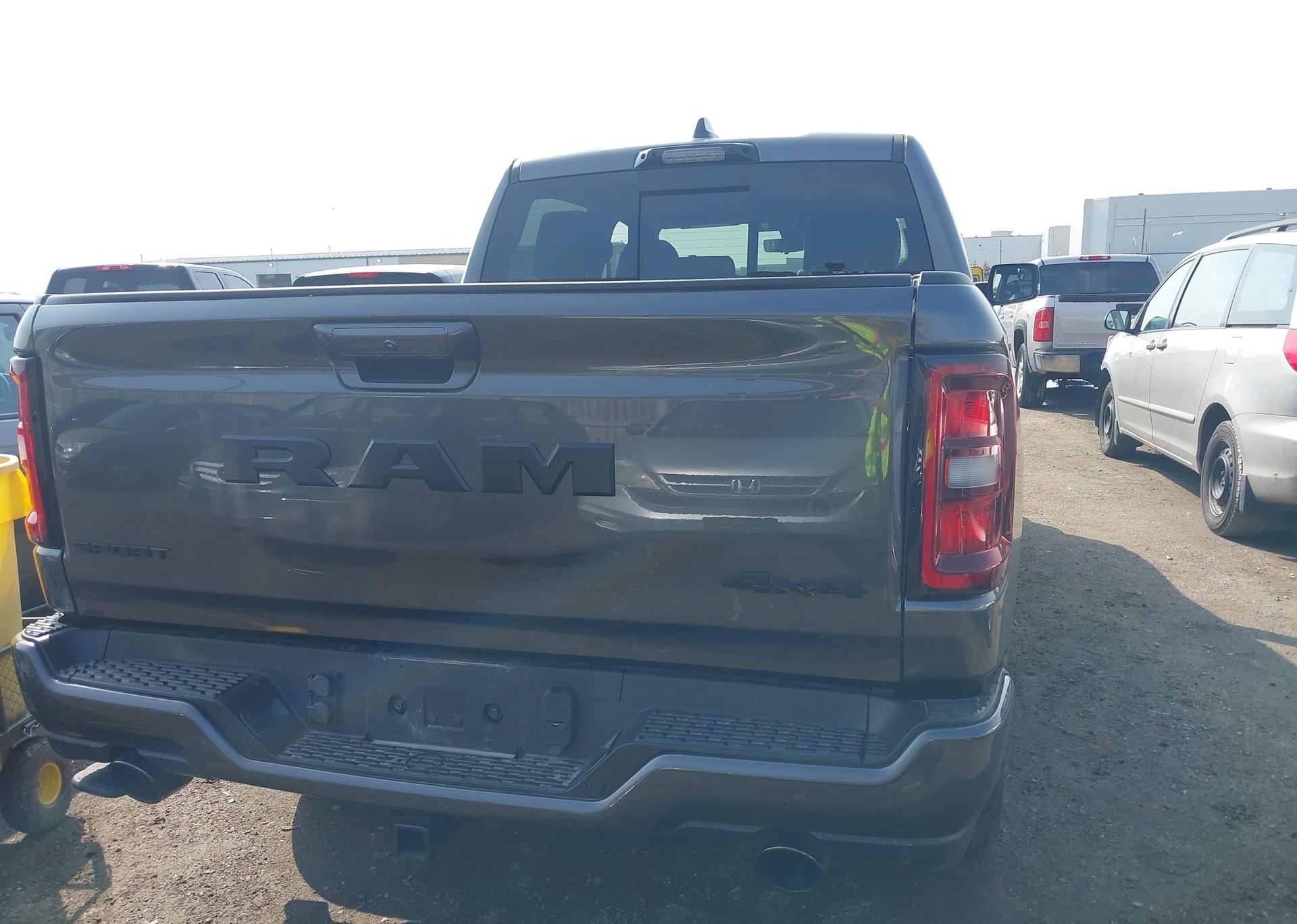 2025 RAM 1500 SPORT