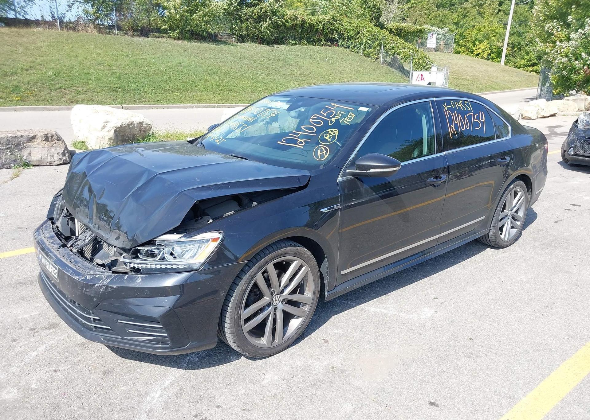 2017 VOLKSWAGEN PASSAT
