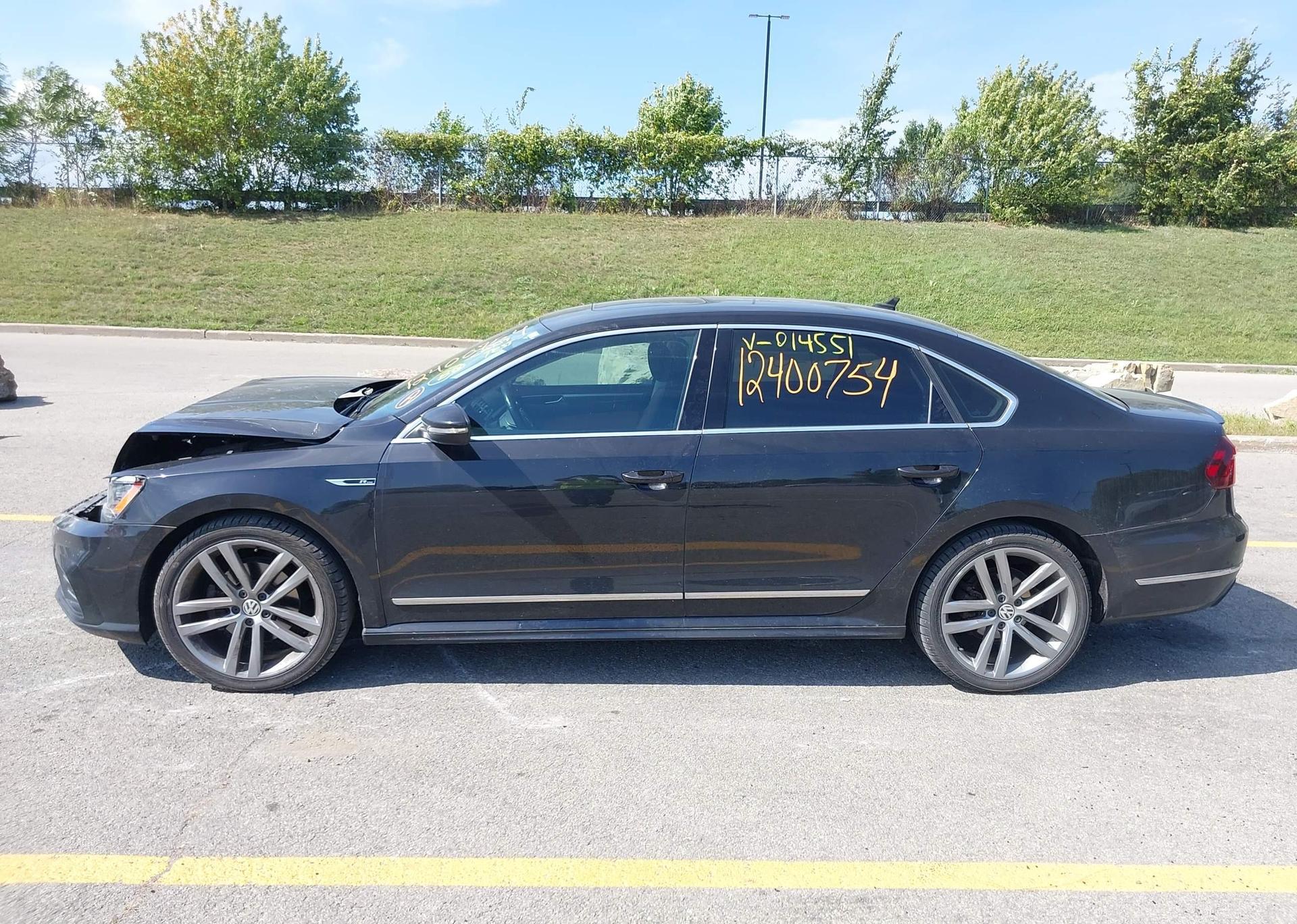 2017 VOLKSWAGEN PASSAT