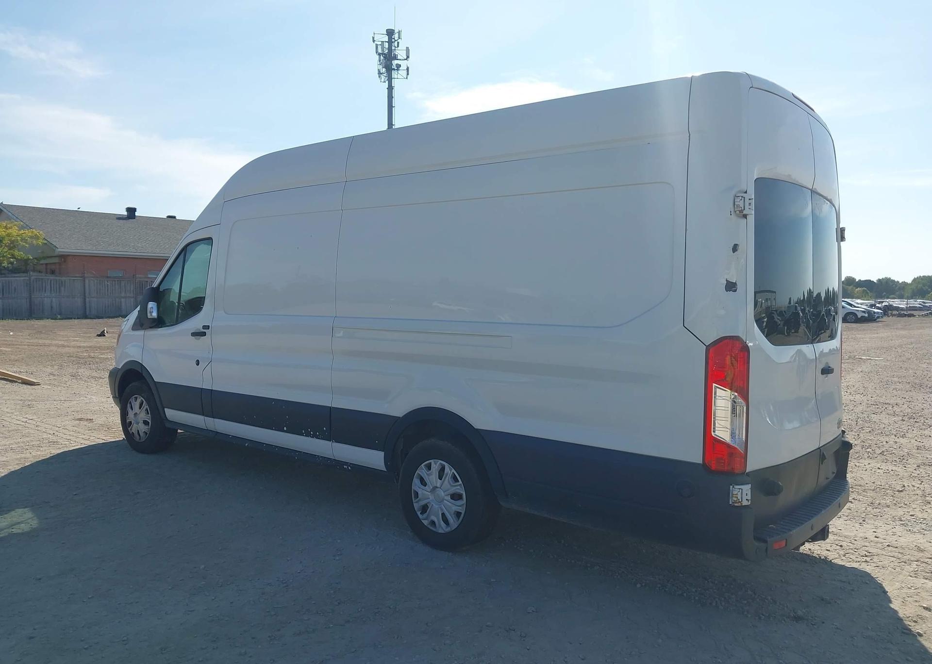 2017 FORD transit t-250