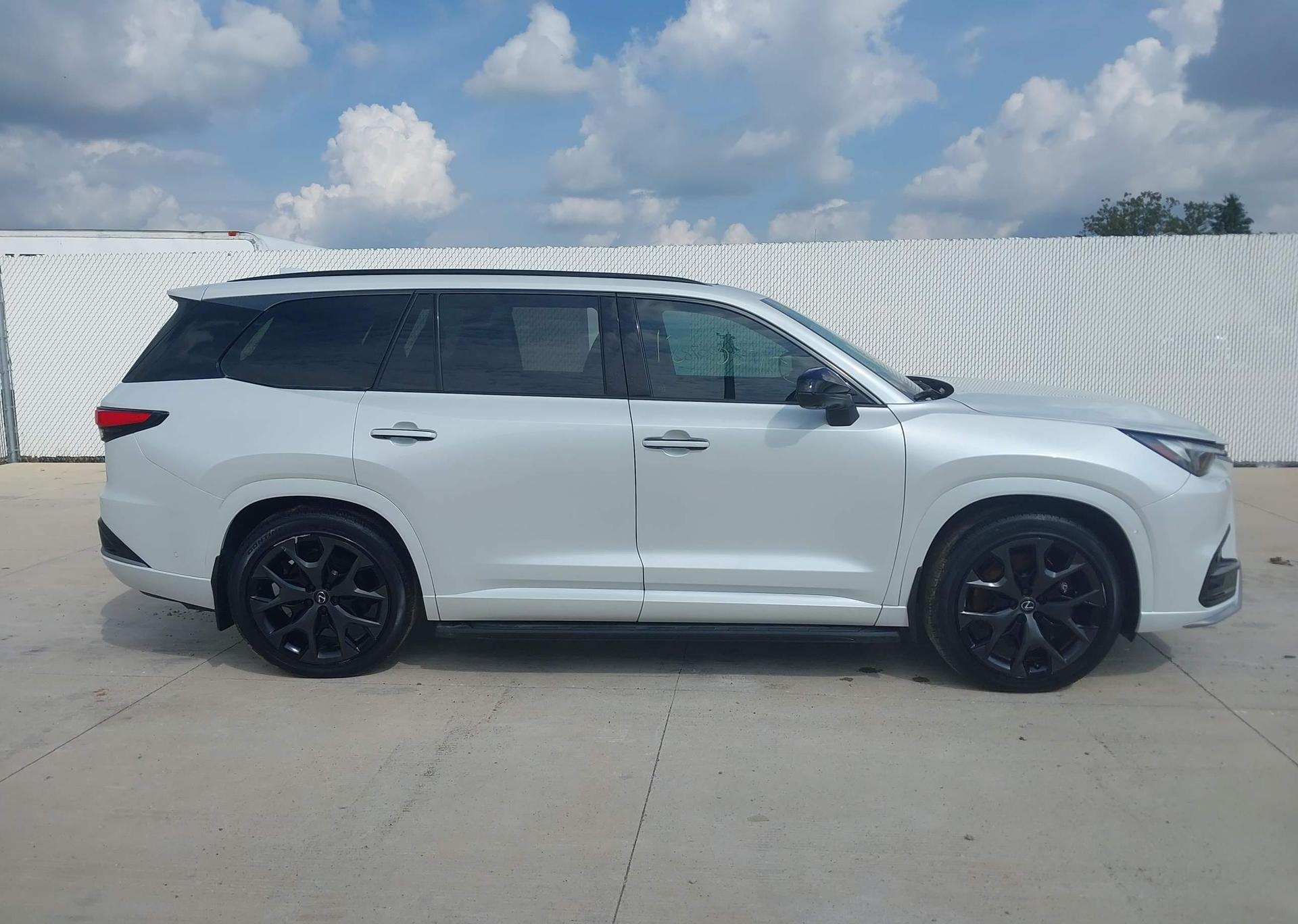 2024 LEXUS TX 500H