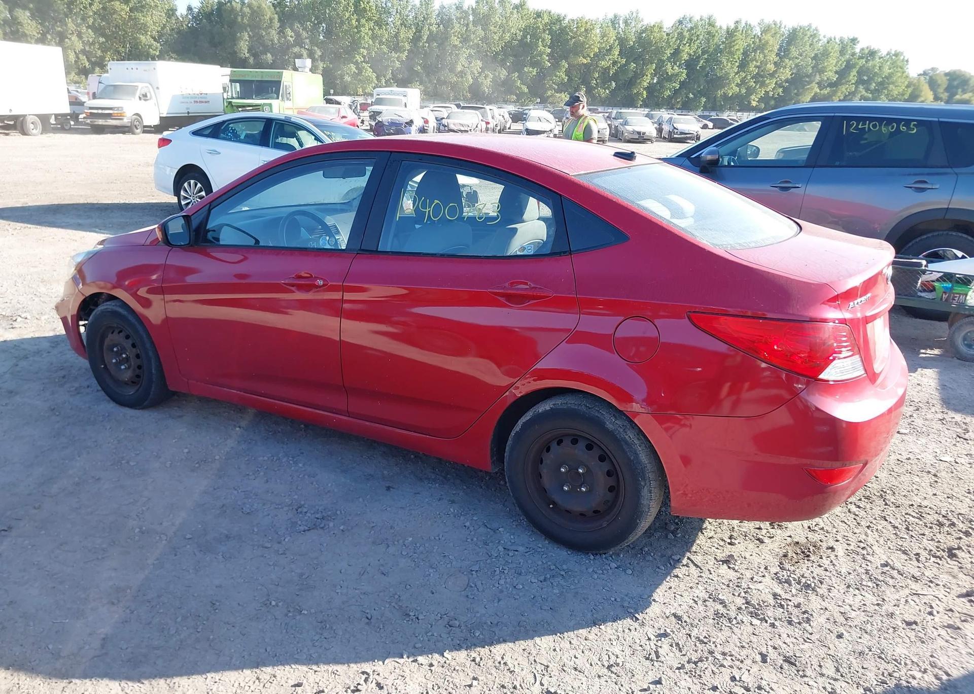 2013 HYUNDAI ACCENT GLS