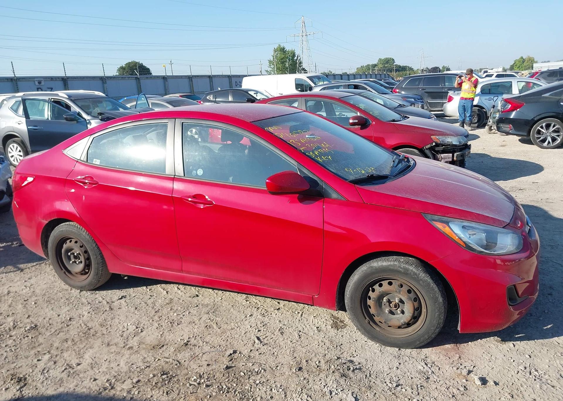 2013 HYUNDAI ACCENT GLS