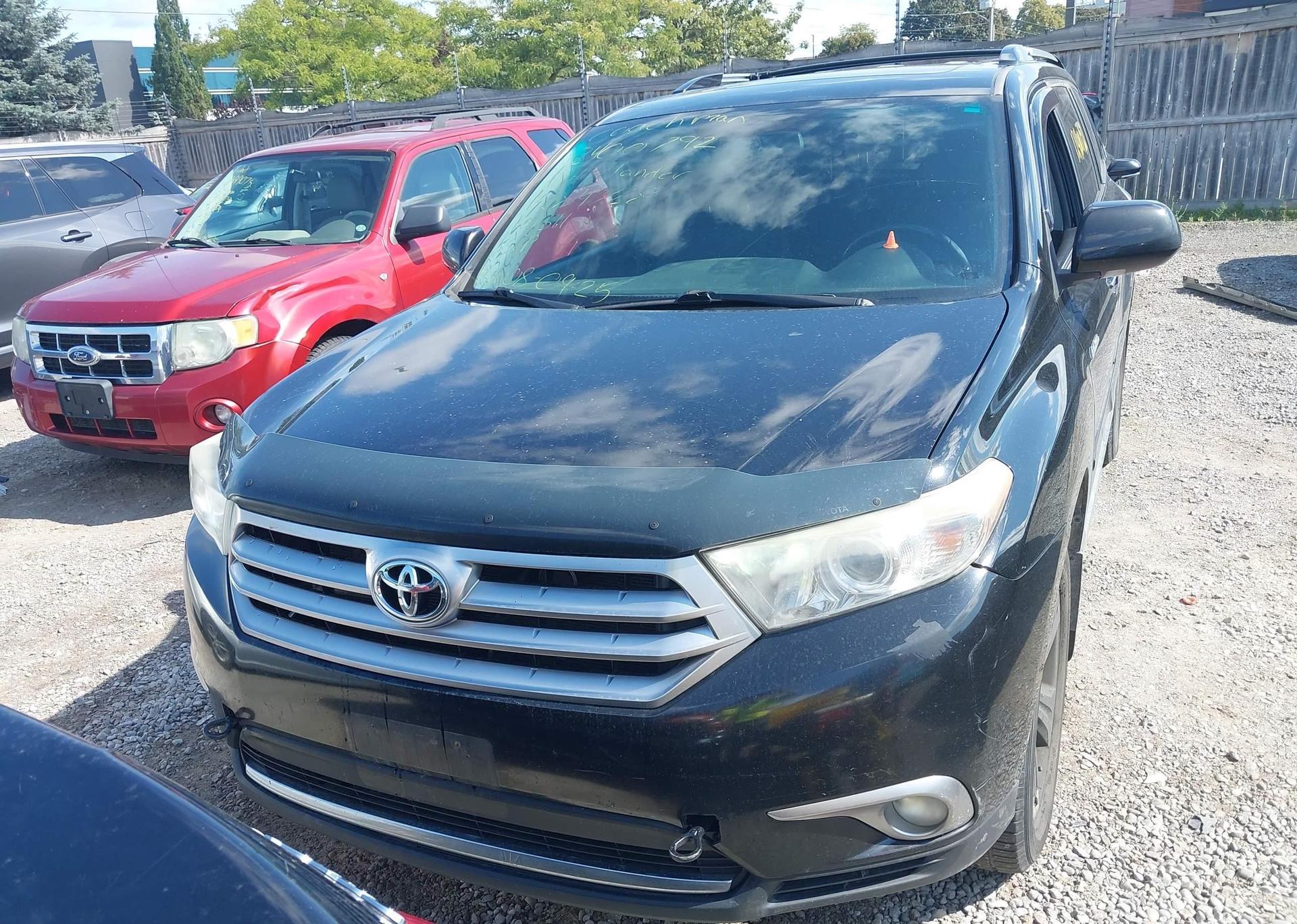 2011 TOYOTA HIGHLANDER LIMITED