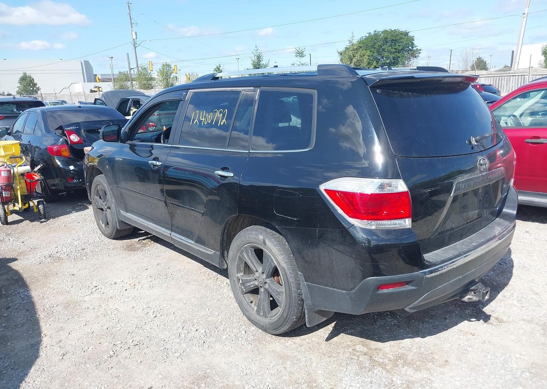 2011 TOYOTA HIGHLANDER LIMITED
