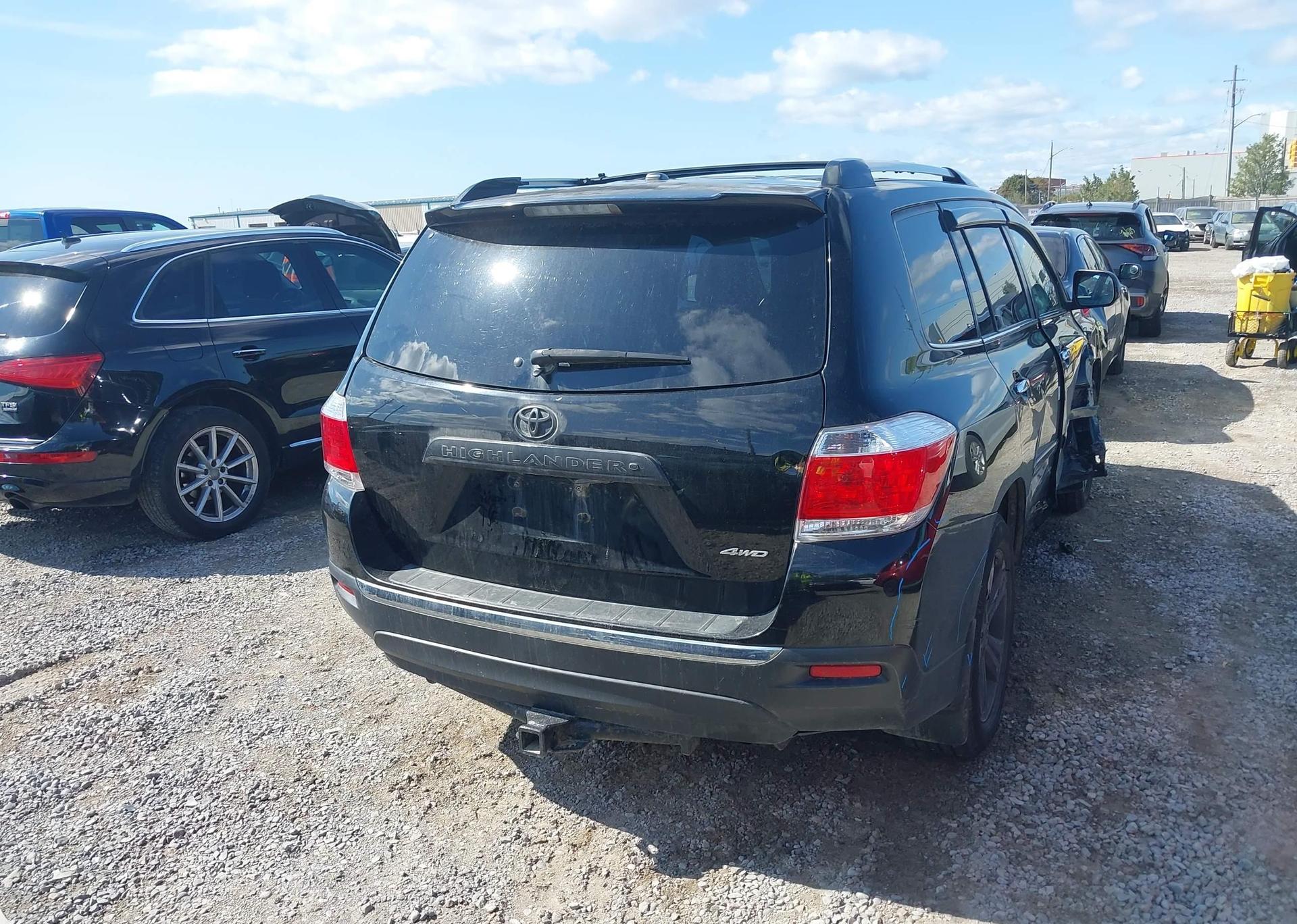 2011 TOYOTA HIGHLANDER LIMITED