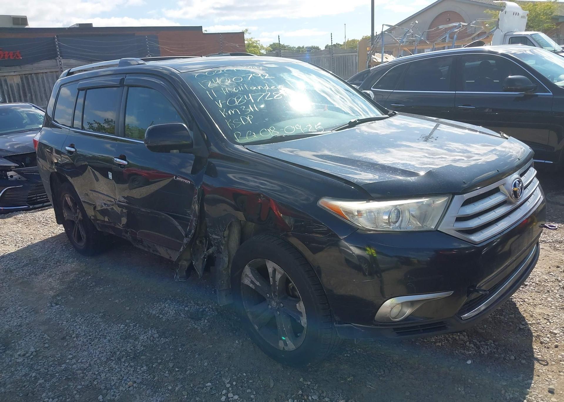 2011 TOYOTA HIGHLANDER LIMITED