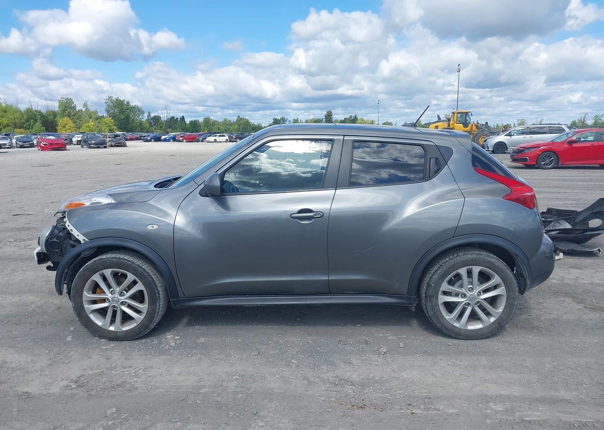 2012 NISSAN JUKE S