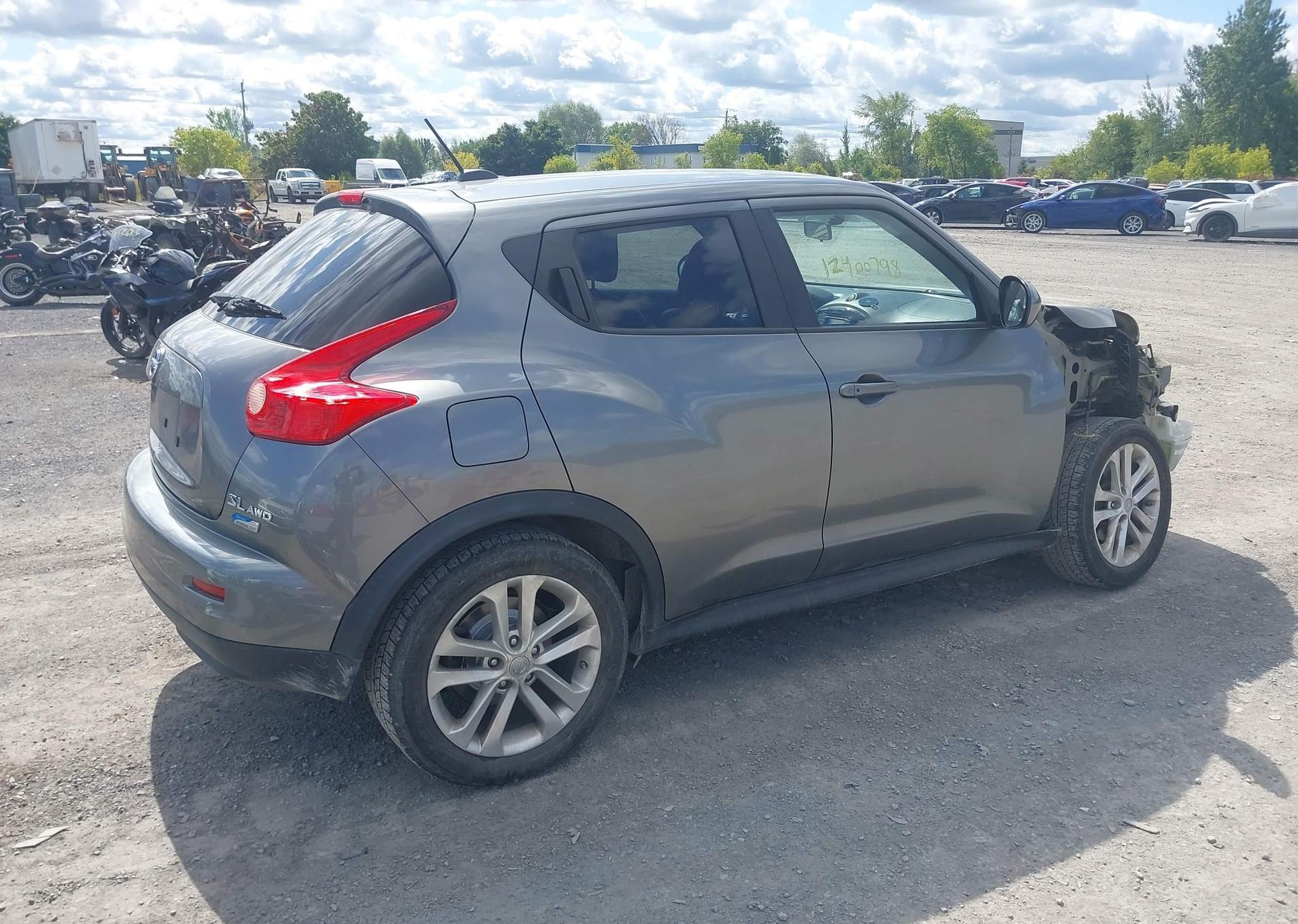 2012 NISSAN JUKE S
