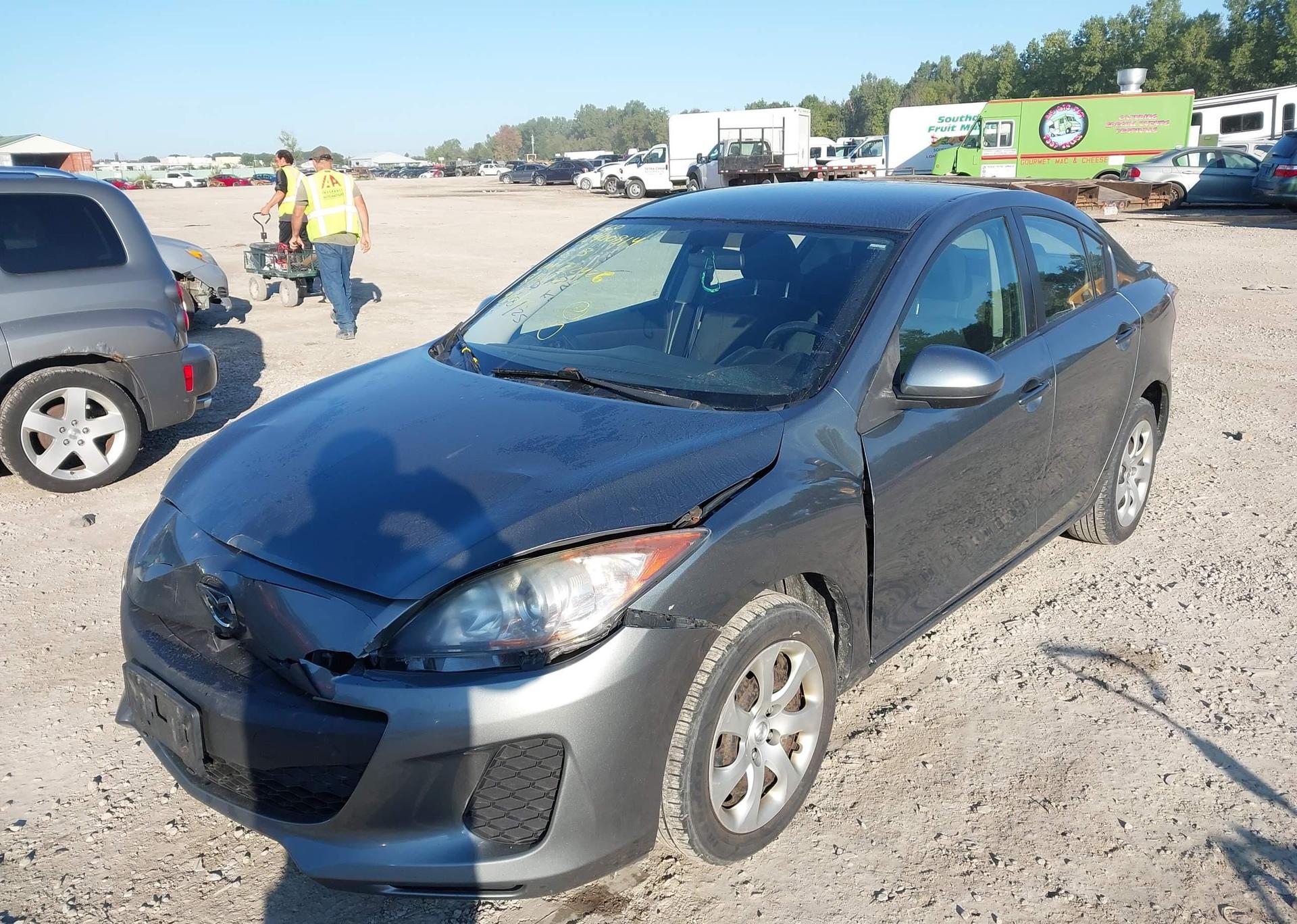 2013 MAZDA MAZDA3 GX