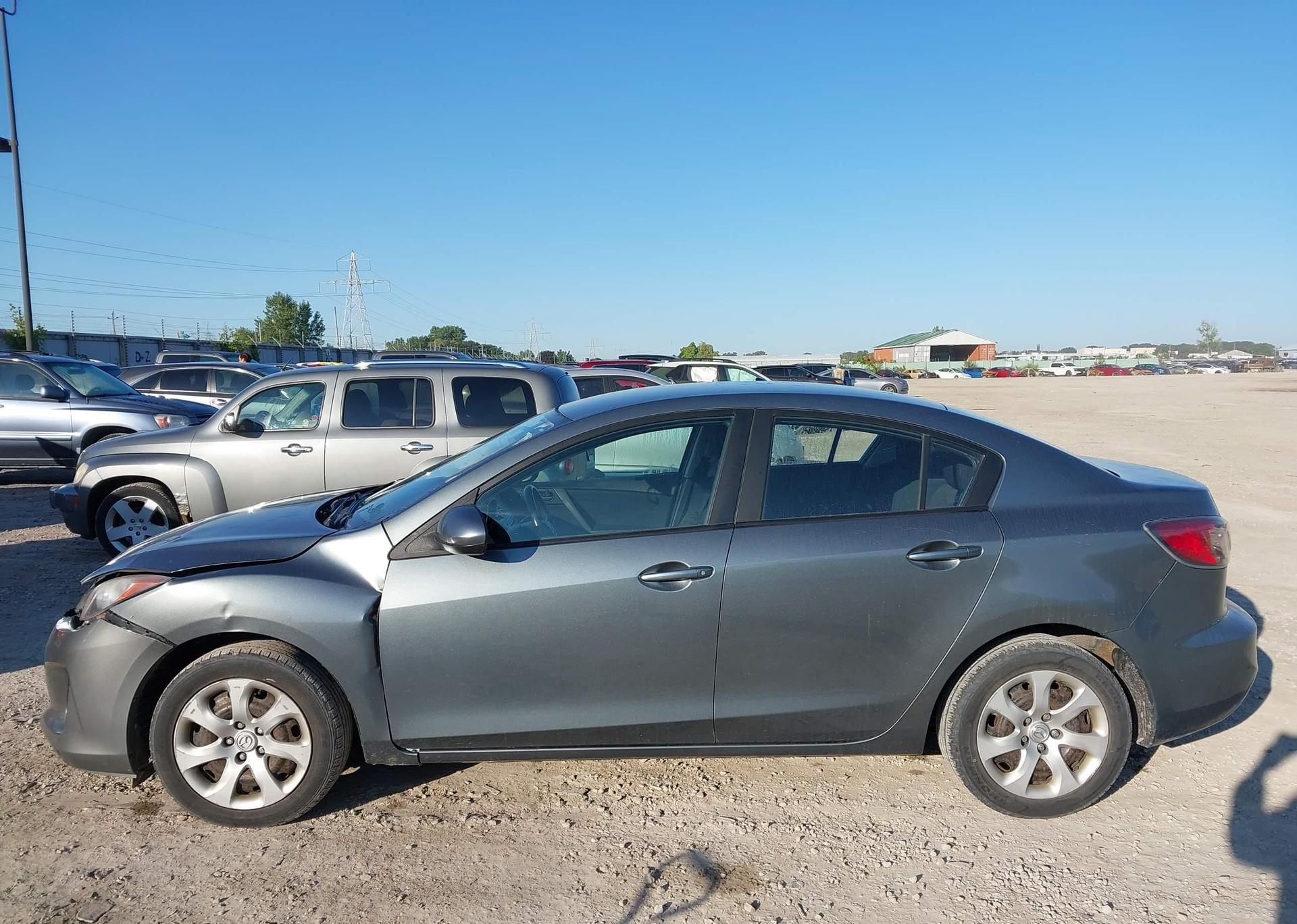 2013 MAZDA MAZDA3 GX