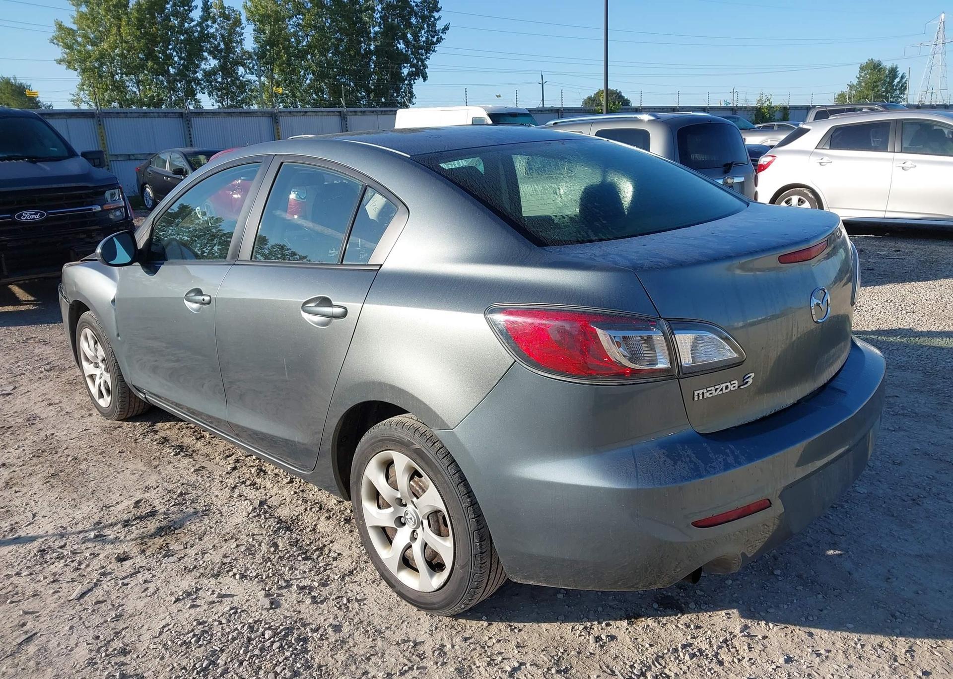 2013 MAZDA MAZDA3 GX