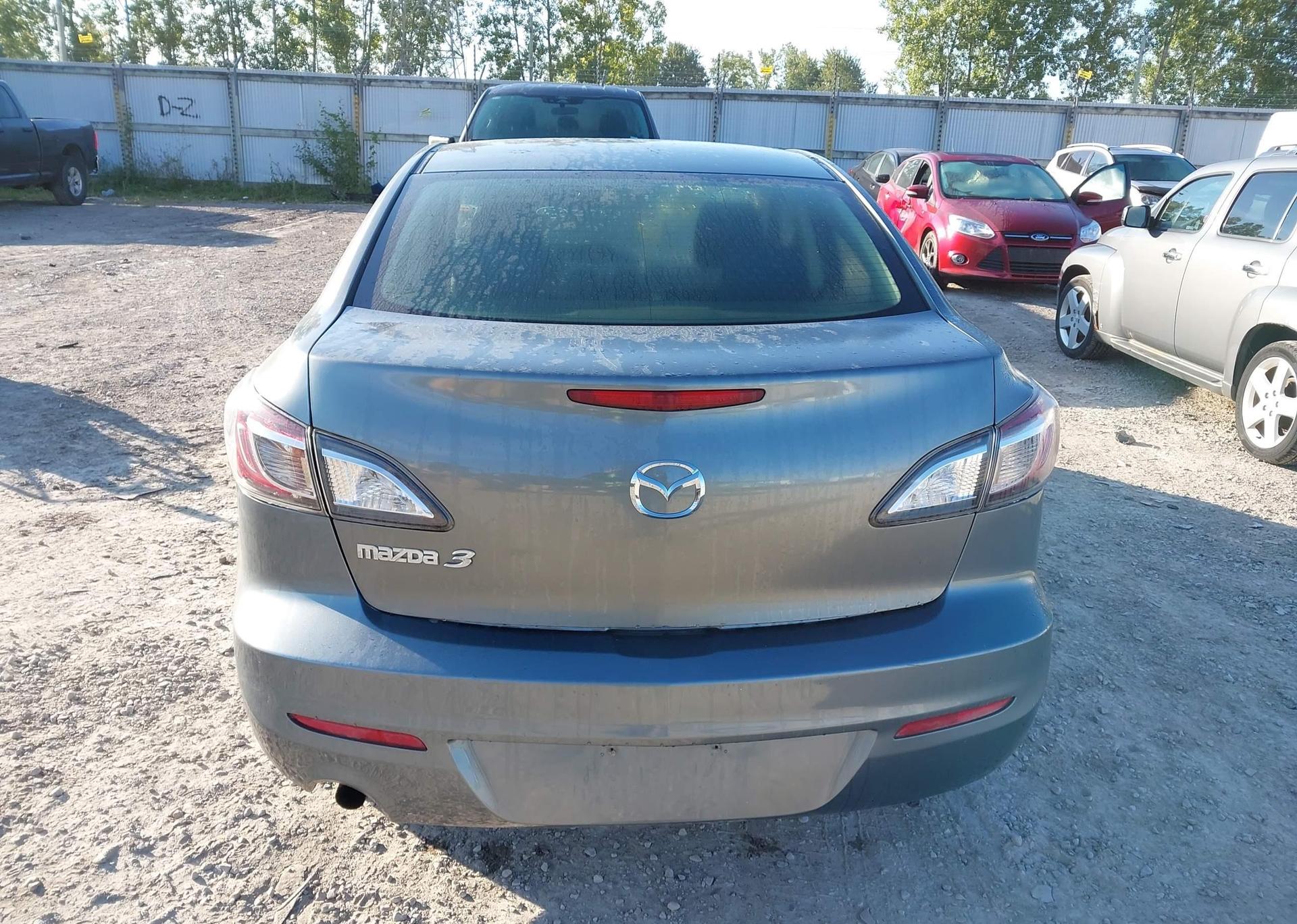 2013 MAZDA MAZDA3 GX