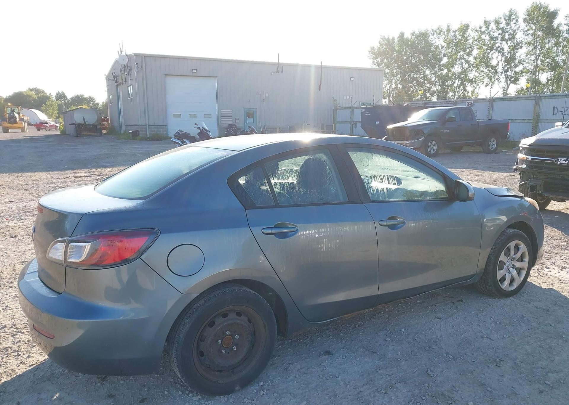 2013 MAZDA MAZDA3 GX