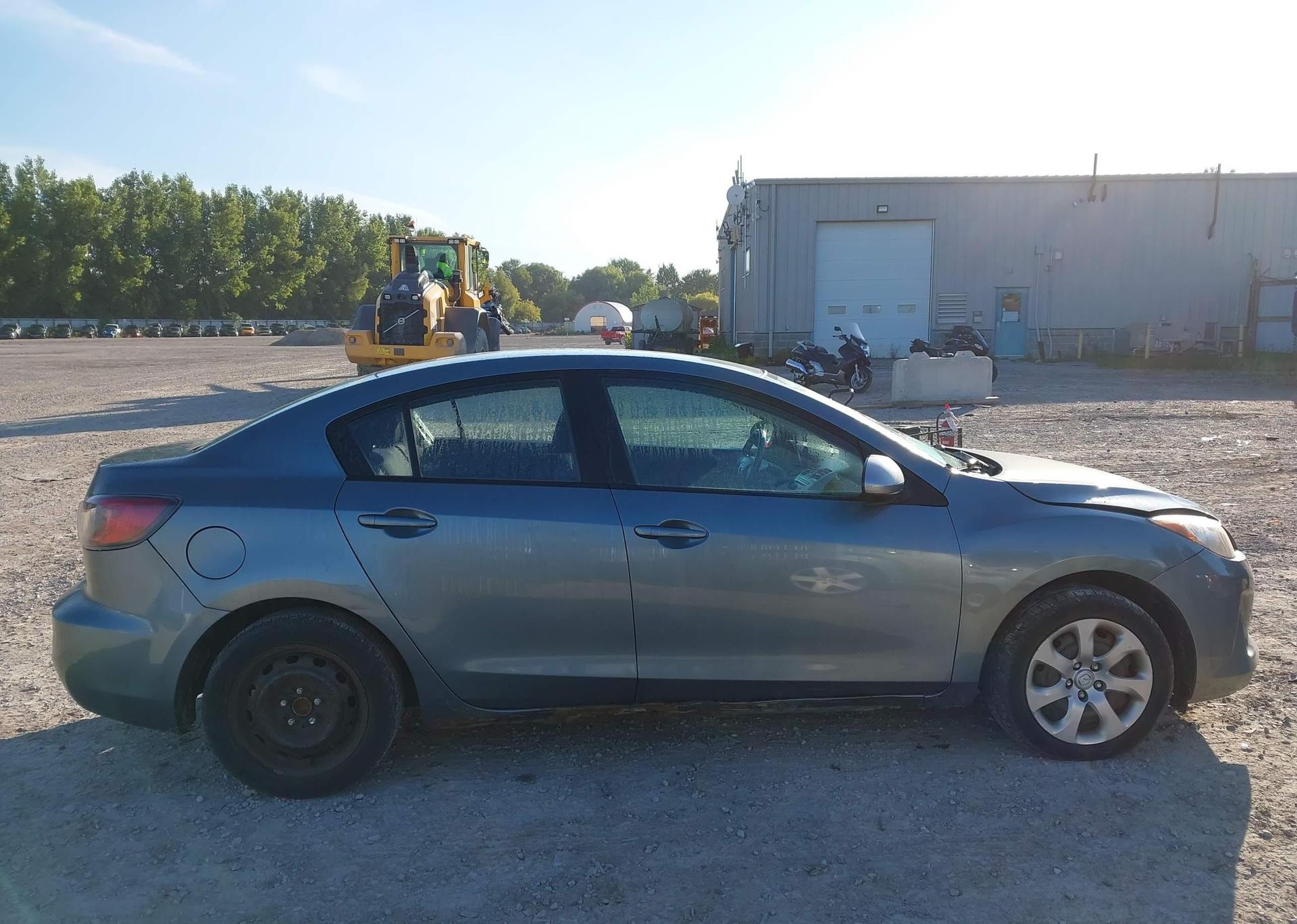 2013 MAZDA MAZDA3 GX