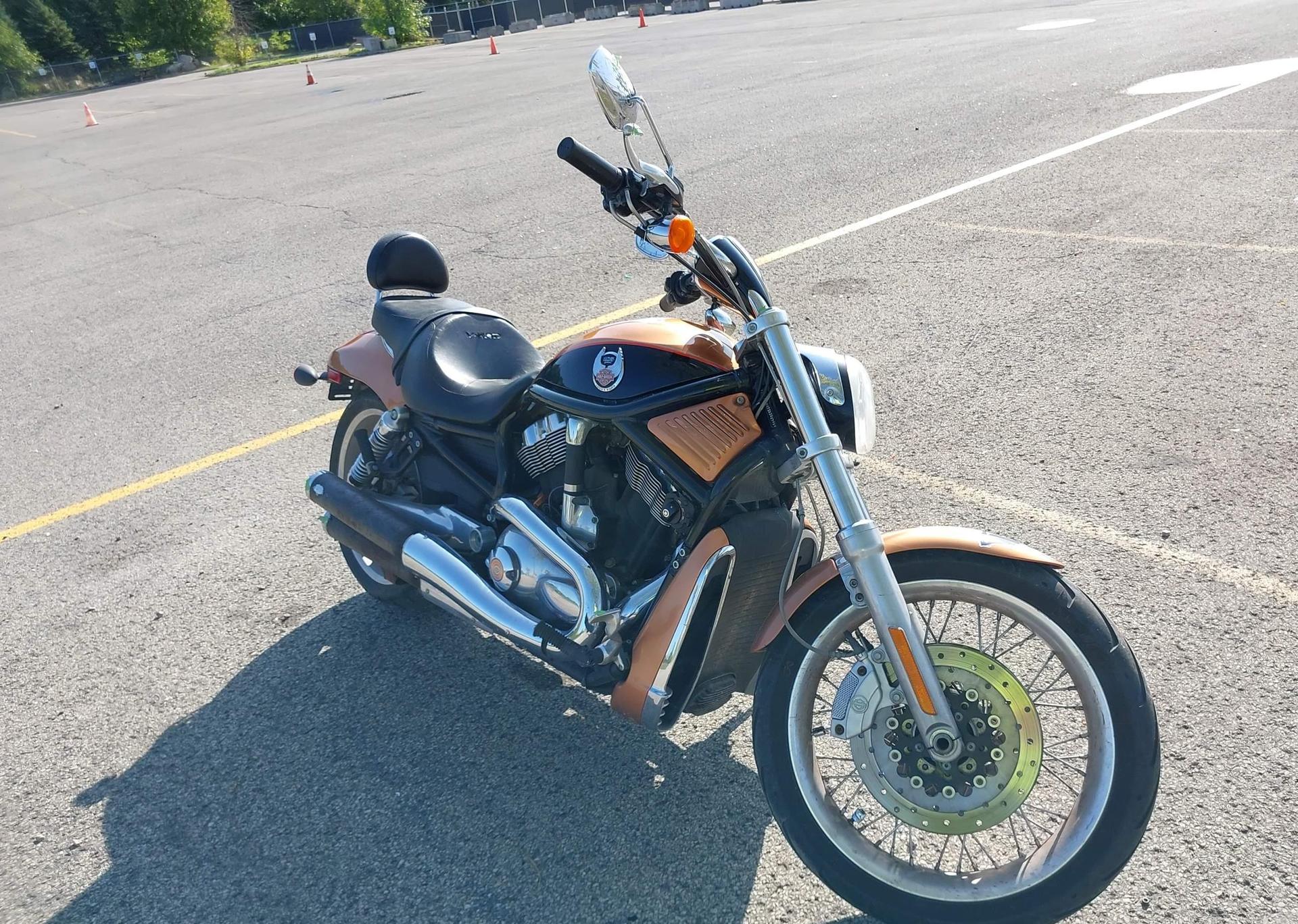 2008 HARLEY-DAVIDSON VRSCAW 105TH ANNIVERSARY EDITION