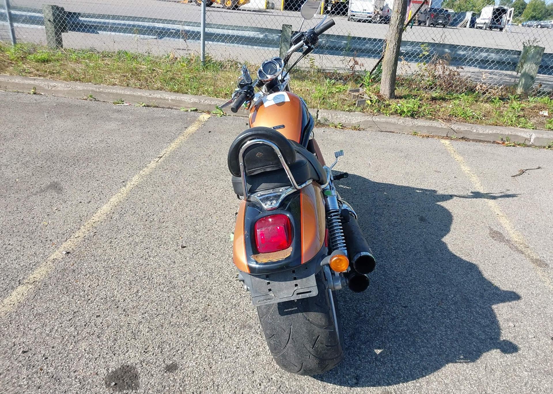 2008 HARLEY-DAVIDSON VRSCAW 105TH ANNIVERSARY EDITION
