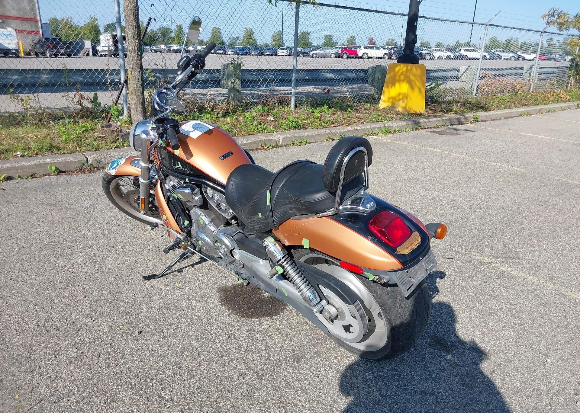 2008 HARLEY-DAVIDSON VRSCAW 105TH ANNIVERSARY EDITION