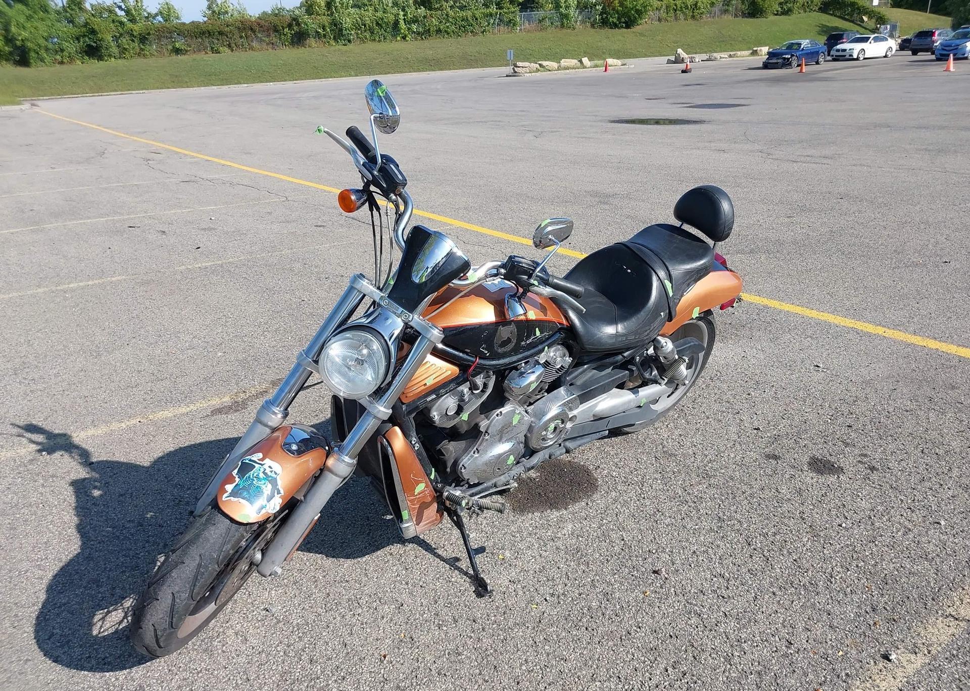 2008 HARLEY-DAVIDSON VRSCAW 105TH ANNIVERSARY EDITION