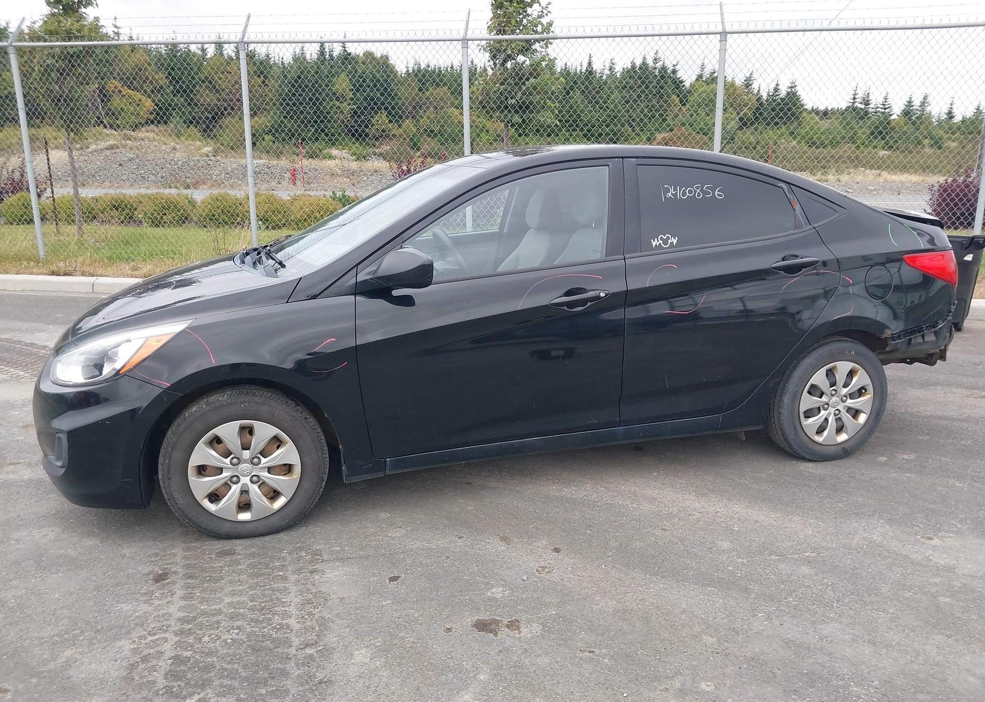 2015 HYUNDAI ACCENT GLS