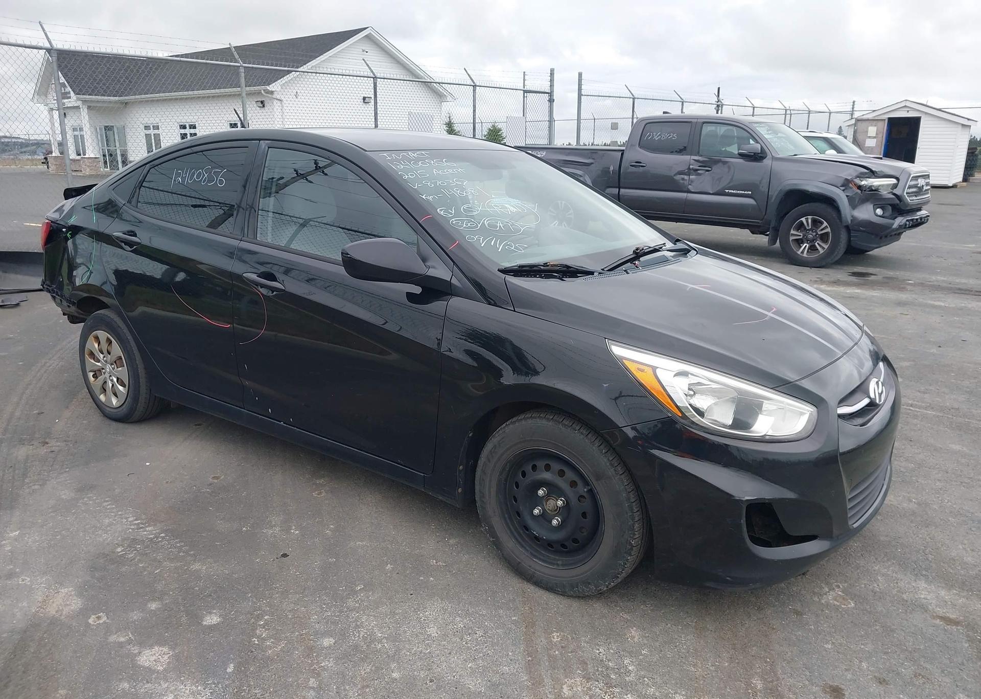 2015 HYUNDAI ACCENT GLS