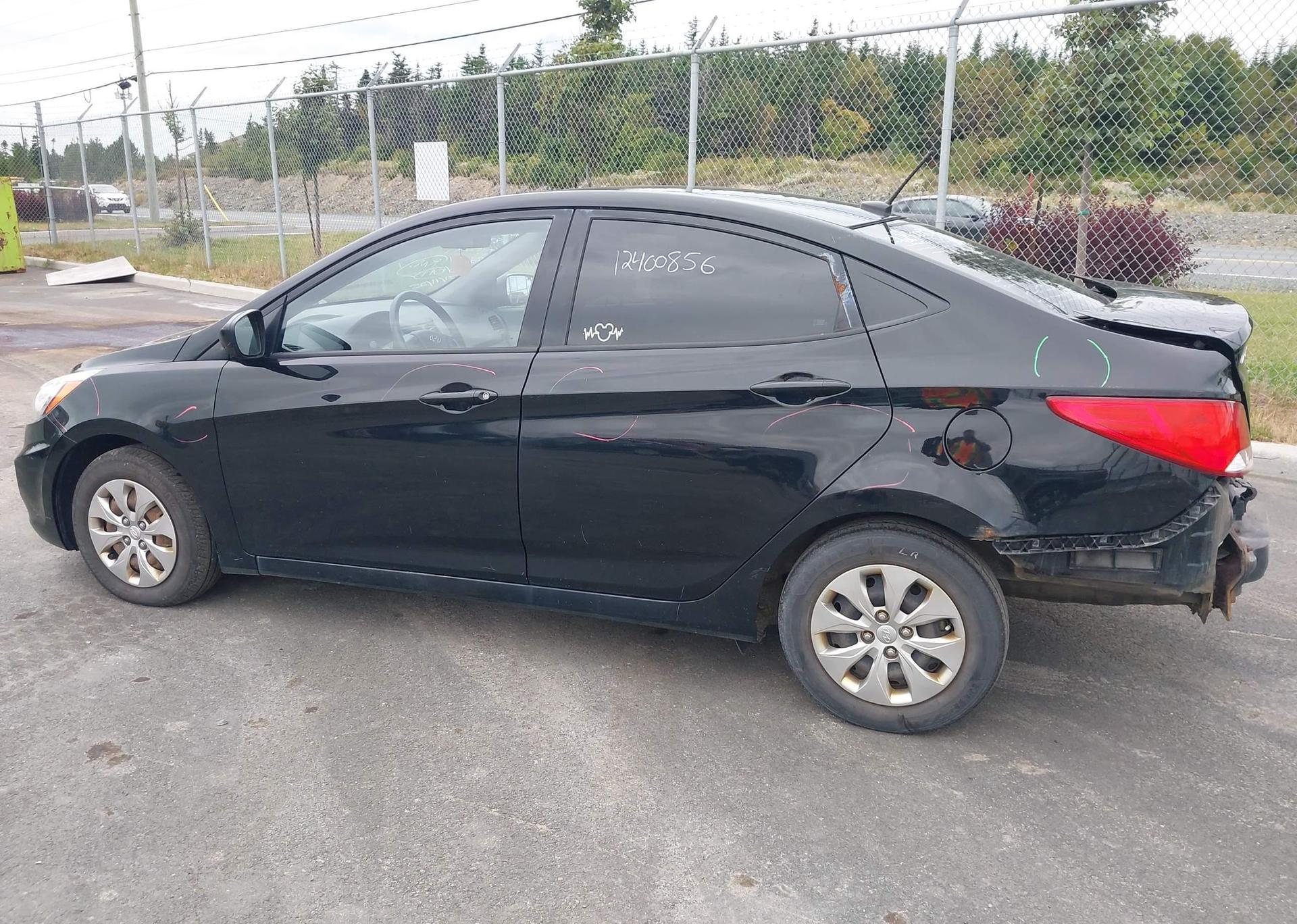 2015 HYUNDAI ACCENT GLS