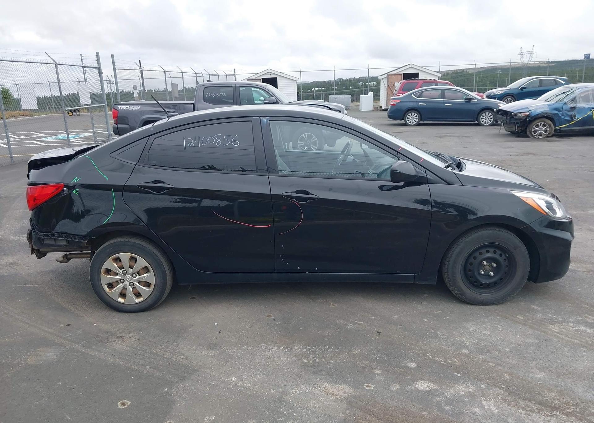 2015 HYUNDAI ACCENT GLS