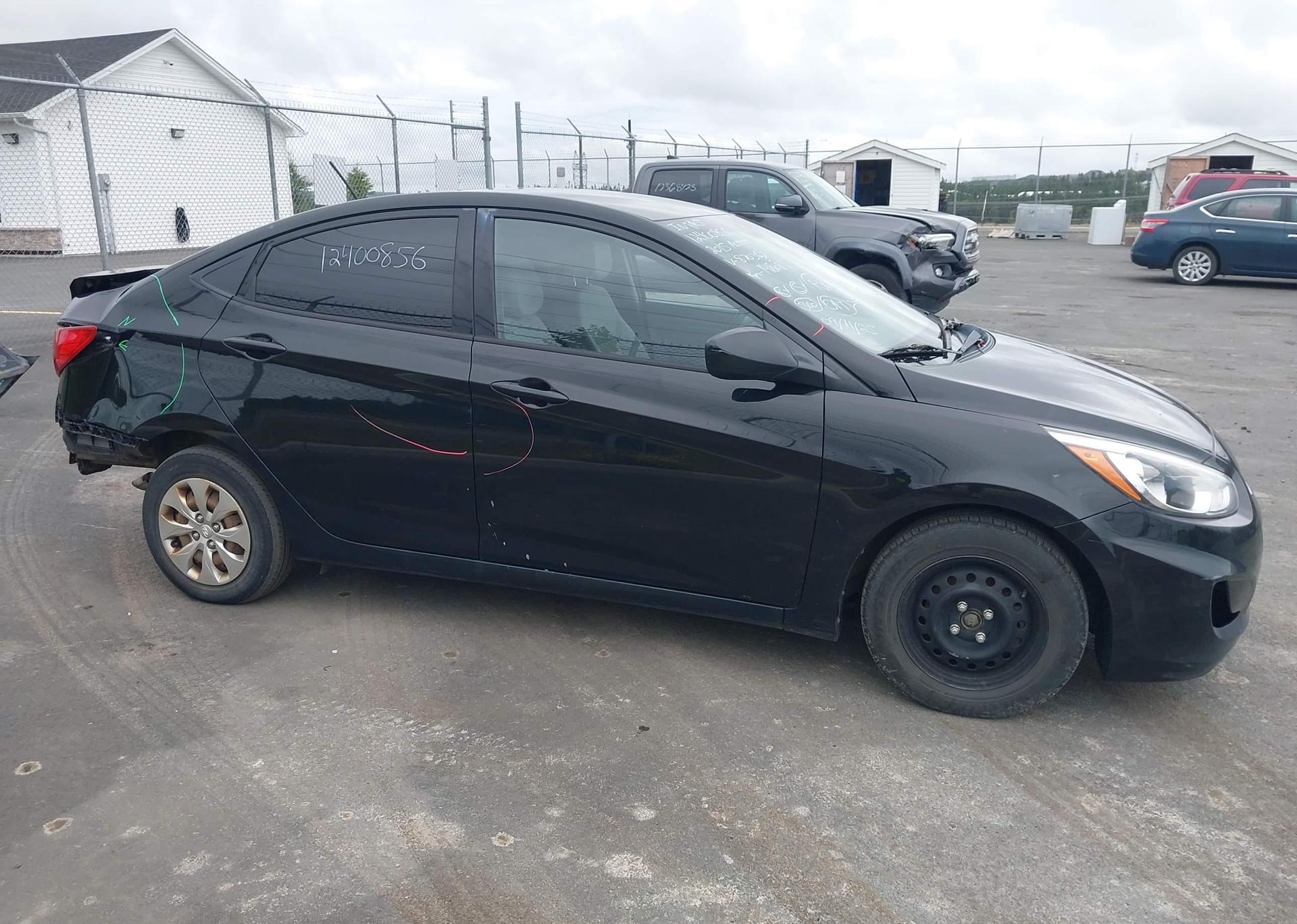 2015 HYUNDAI ACCENT GLS