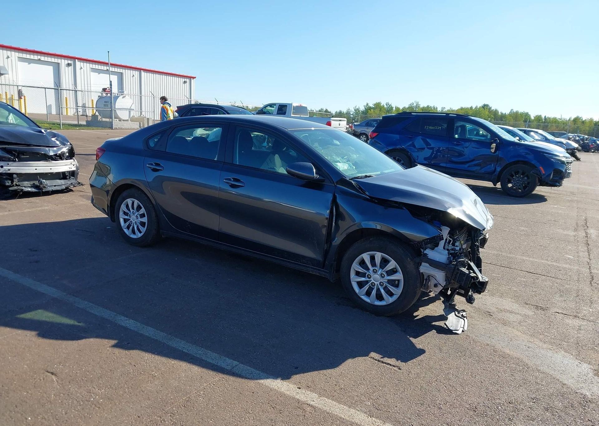 2023 KIA FORTE LX