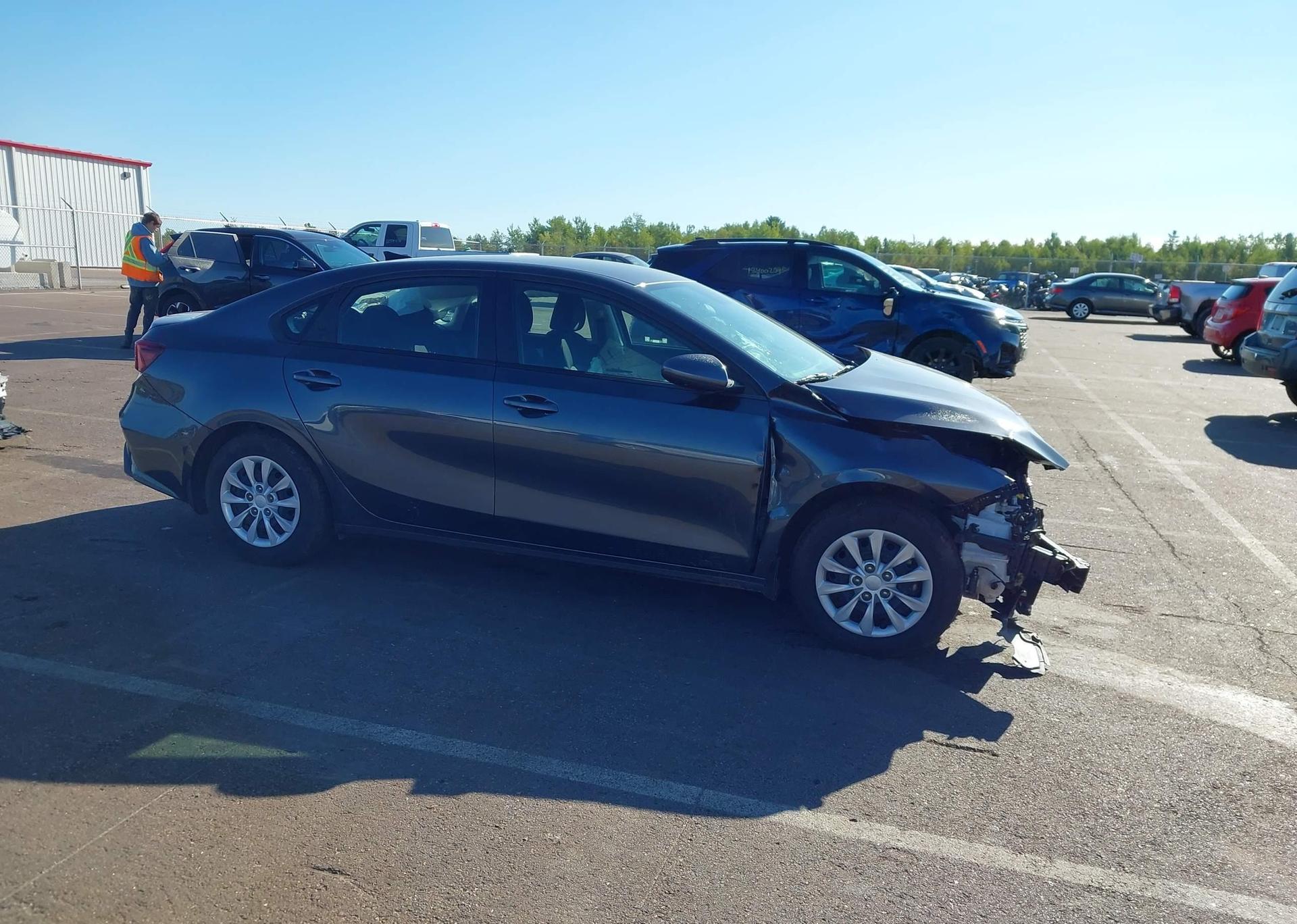 2023 KIA FORTE LX