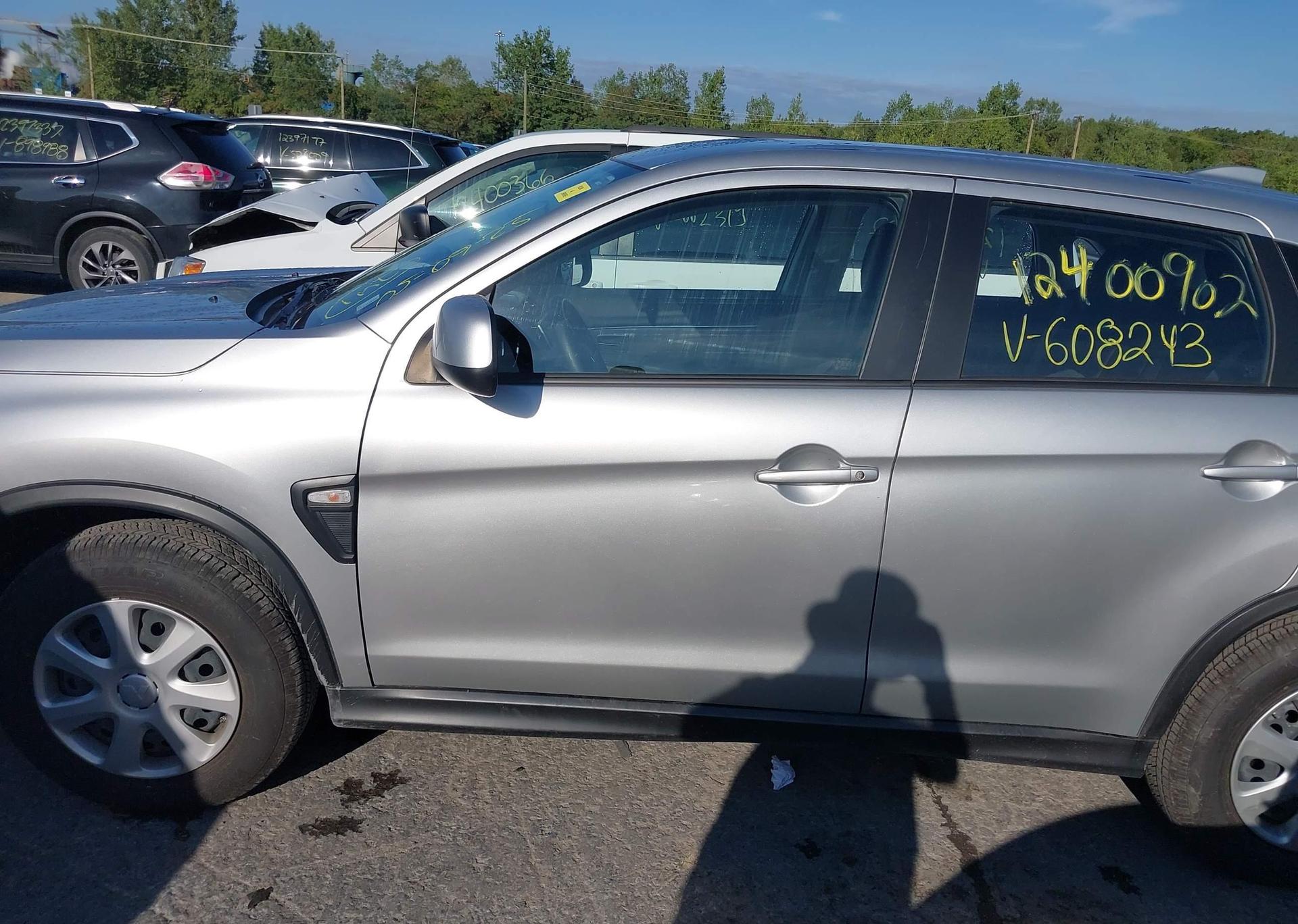 2024 MITSUBISHI RVR ES