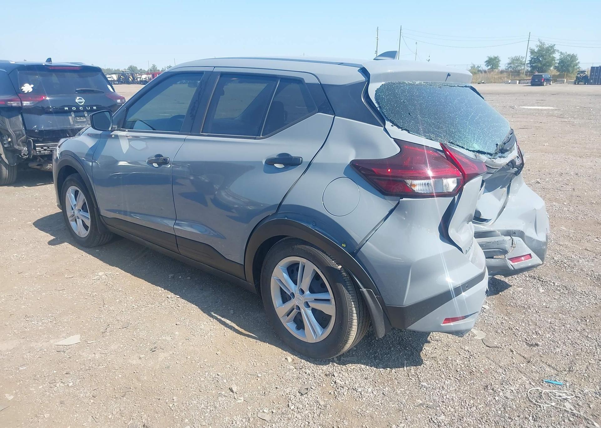 2022 NISSAN KICKS S